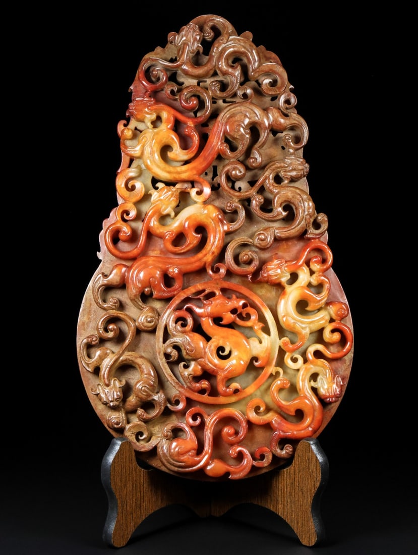 A Exquisite Hotan Jade Dragon Jade Bi: A Exquisite Hotan Jade Dragon Jade Bi,Han Dynasty, China,Size:7.5inx0.8inx13in,Weight:1880g 和田玉龙玉璧,中国汉代