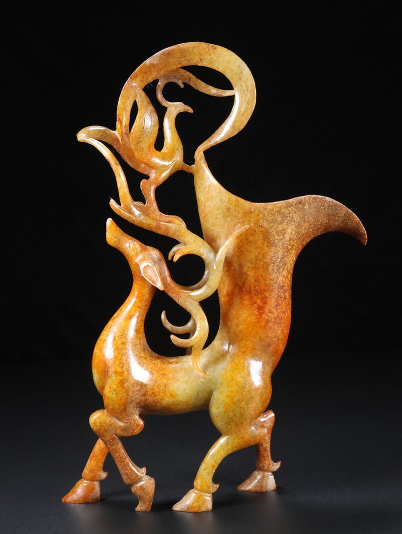 A Exquisite Hotan Jade Deer Cup: A Exquisite Hotan Jade Deer Cup,Han Dynasty, China,Size:5.1inx2inx8.7in,Weight:486g 和田玉鹿杯,中国汉代