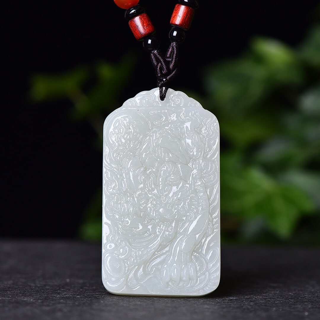 A Exquisite Hotan Jade Auspicious Beast Pattern Pendant: A Exquisite Hotan Jade Auspicious Beast Pattern Pendant,Size:1.3inx2.4in 和田玉招财进宝貔貅吊坠