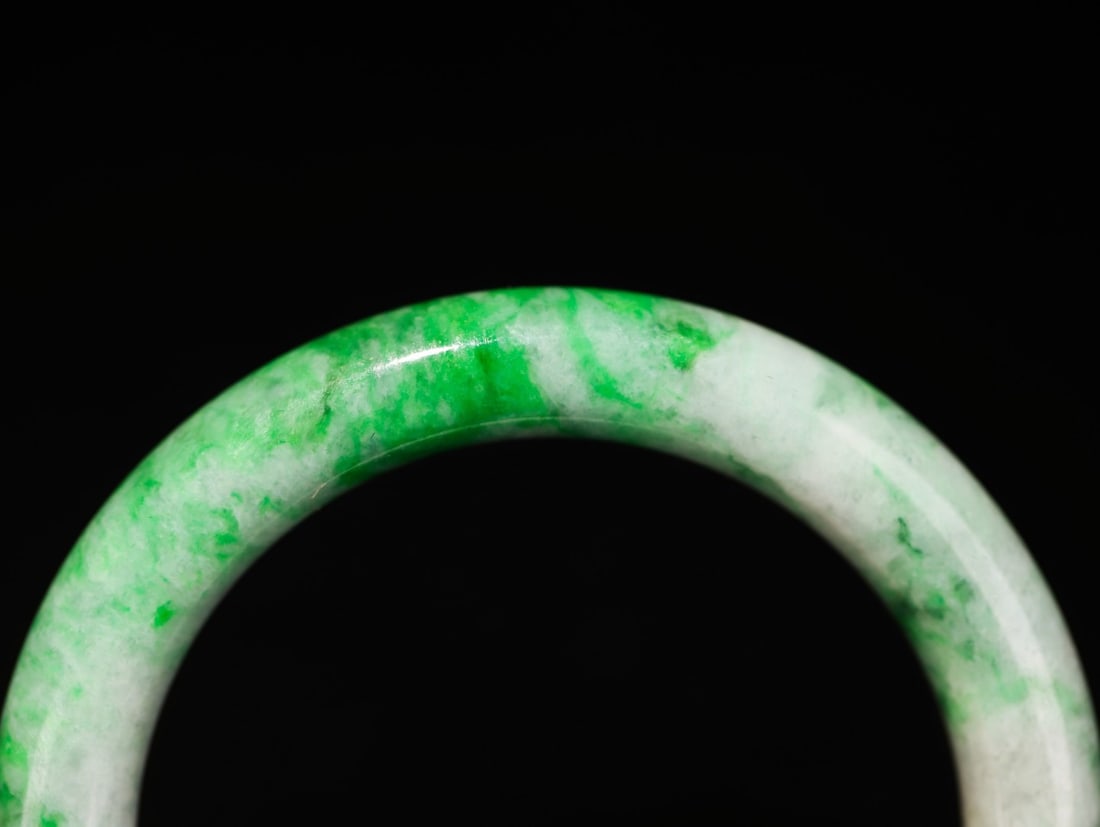 An Exquisite Jadeite Bracelets - 9
