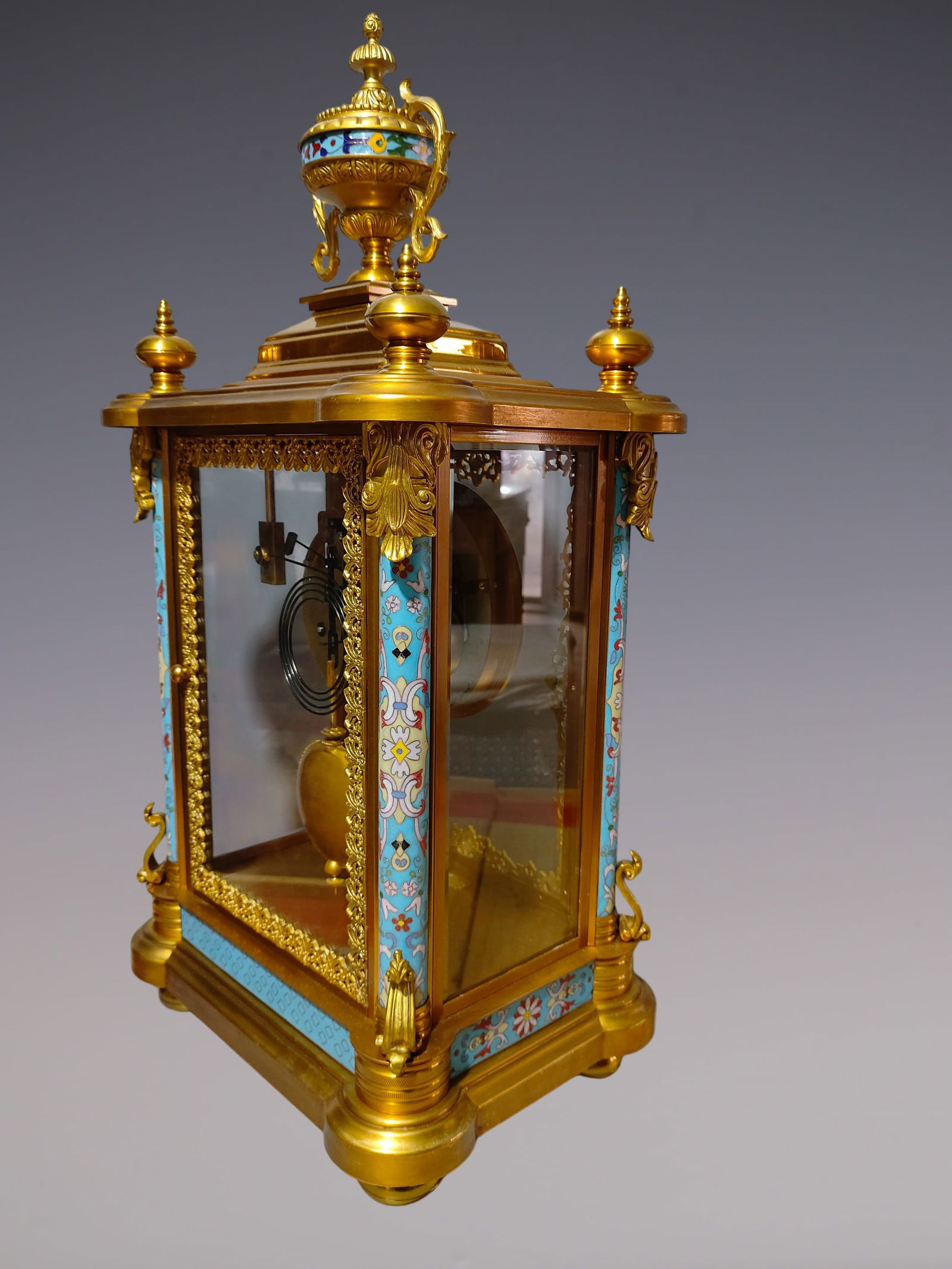 An Exquisite Gilt Bronze Lotus Pattern Clock - 6