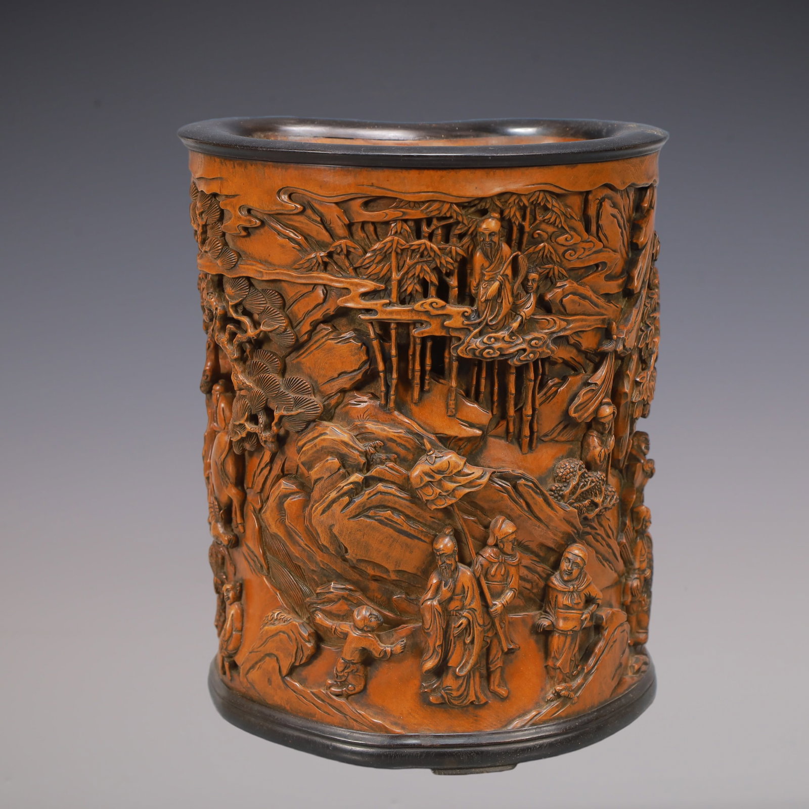 A Exquisite Boxwood Character and Story Pattern Brush Pot: A Exquisite Boxwood Character and Story Pattern Brush Pot Qing Dynasty, China Size:7.7inx5.9inx9.3in Weight:2800g黄杨木人物故事纹笔筒