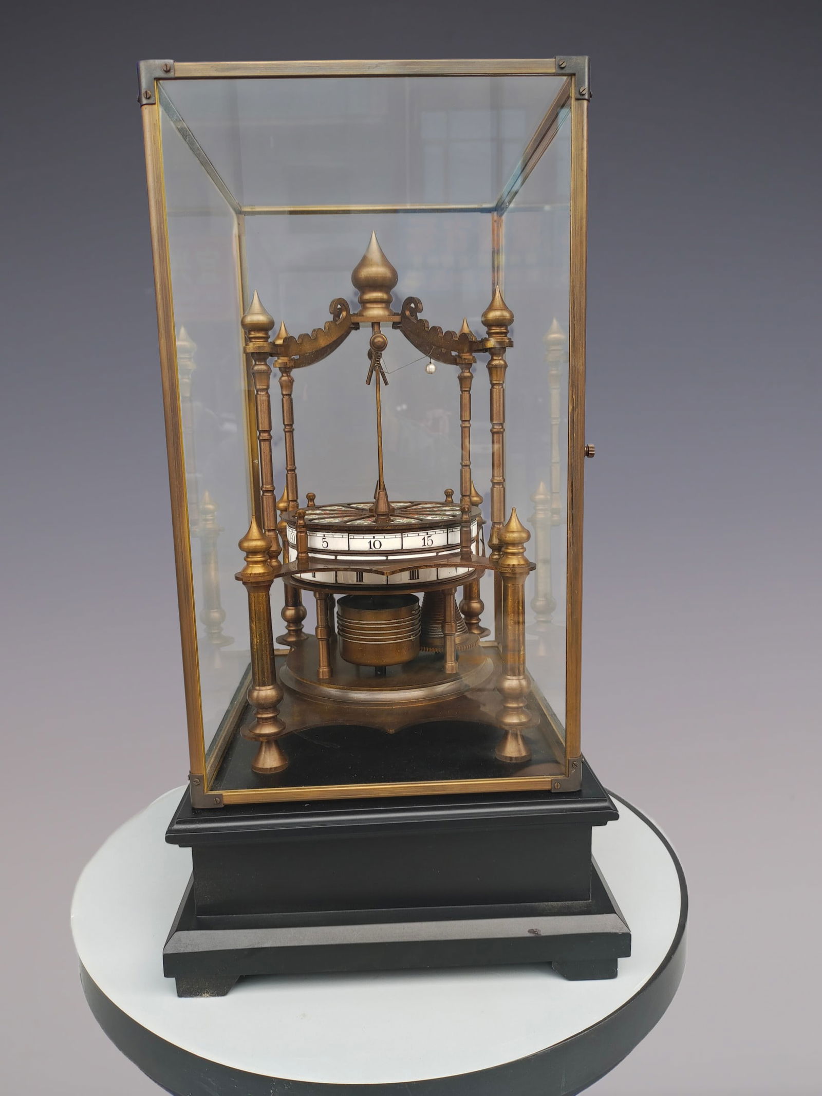 An Exquisite Bronze Flower Pattern Clock - 3