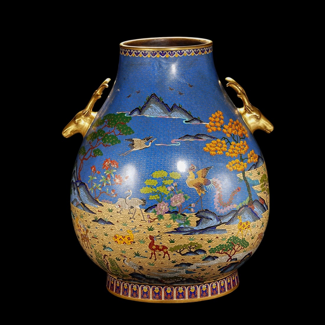 An Exquisite Cloisonne Sika Deer Pattern Flower and Bird Pattern Double-Ears Vase: An Exquisite Cloisonne Sika Deer Pattern Flower and Bird Pattern Double-Ears Vase Qing Dynasty, China Qianlong Four-character Mark Size:18.9inx15.7in Weight:16kg景泰蓝鹿头