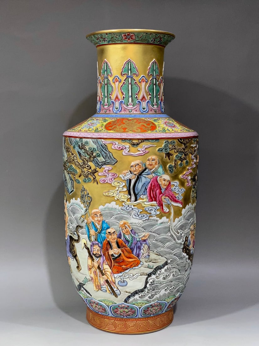 An Exquisite Iron-Red Painted Gold Character and Story Pattern Lotus Pattern Vase: An Exquisite Iron-Red Painted Gold Character and Story Pattern Lotus Pattern Vase Qing Dynasty, China Qianlong Six-character Mark Size:15.5inx7.5in黄地花头矾红ÿ