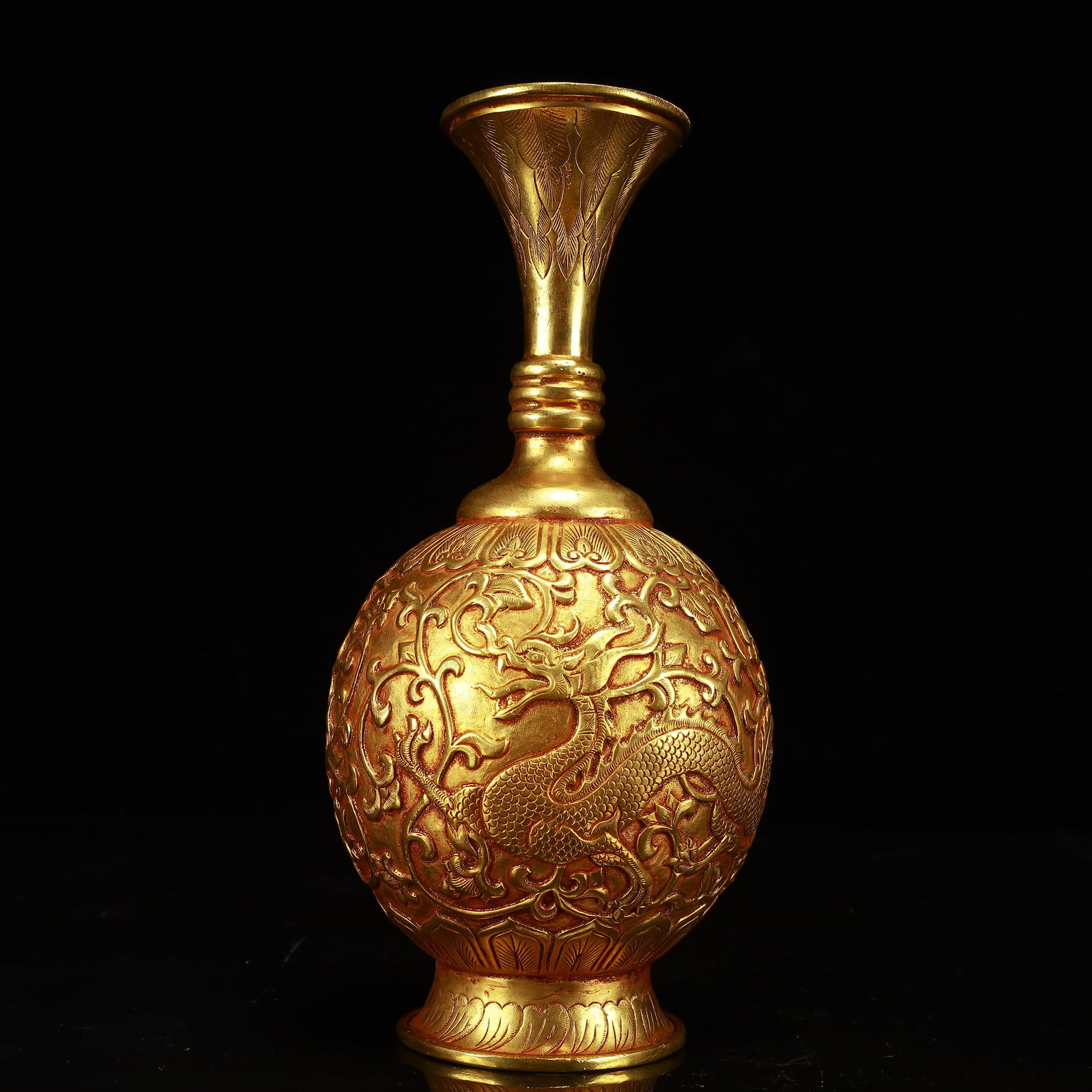 An Exquisite Gilt Bronze Dragon and Phoenix Pattern Vase (1 of 9)