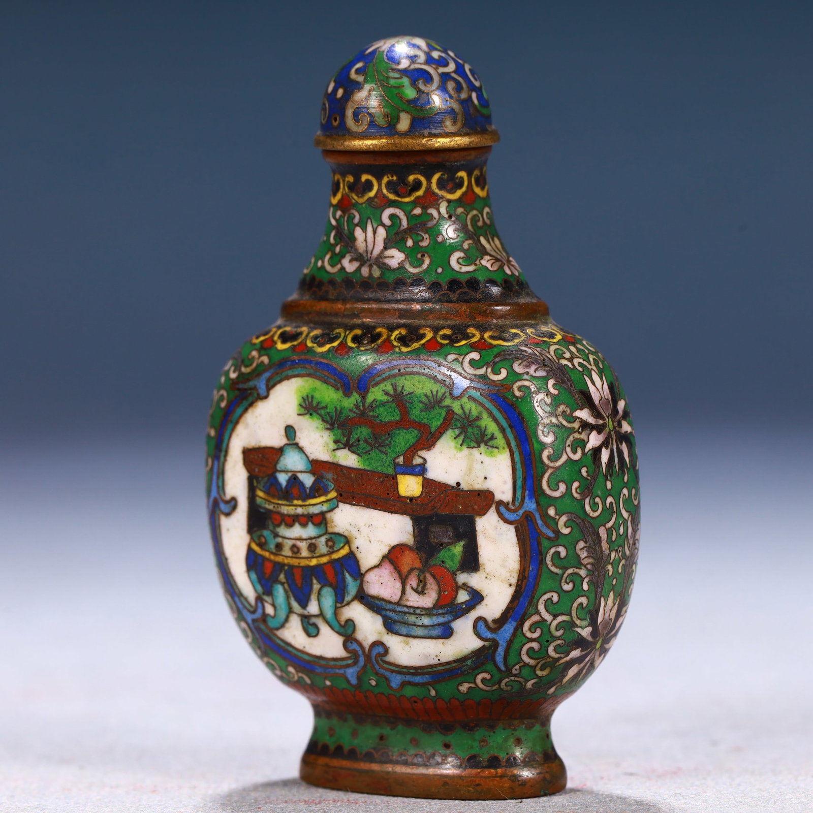 An Exquisite Cloisonne Pine Pattern Snuff Bottle - 2