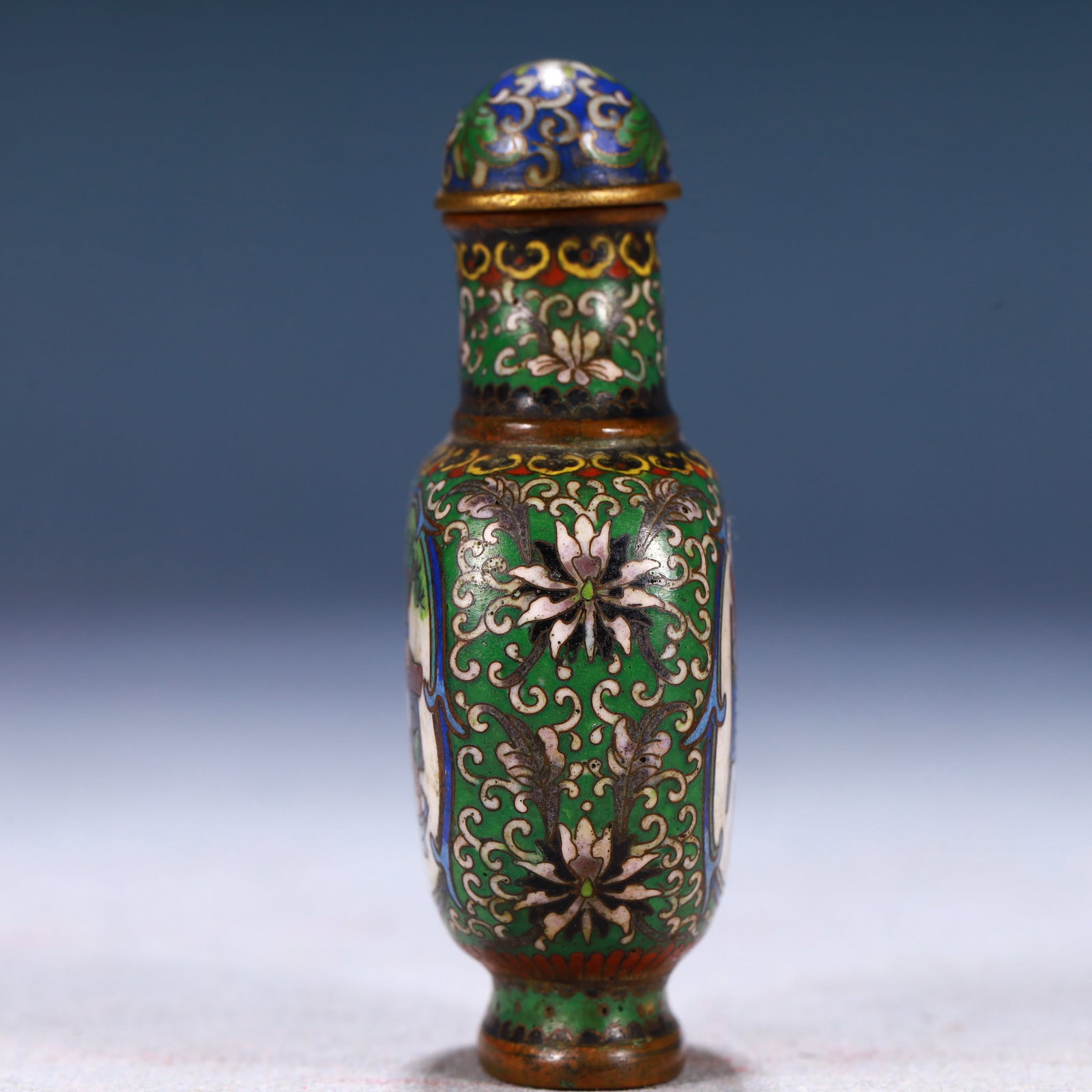 An Exquisite Cloisonne Pine Pattern Snuff Bottle - 3