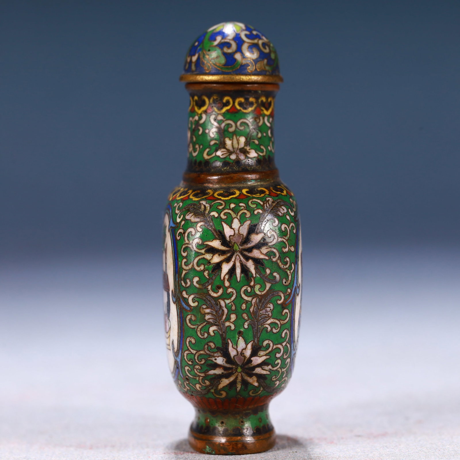An Exquisite Cloisonne Pine Pattern Snuff Bottle - 6
