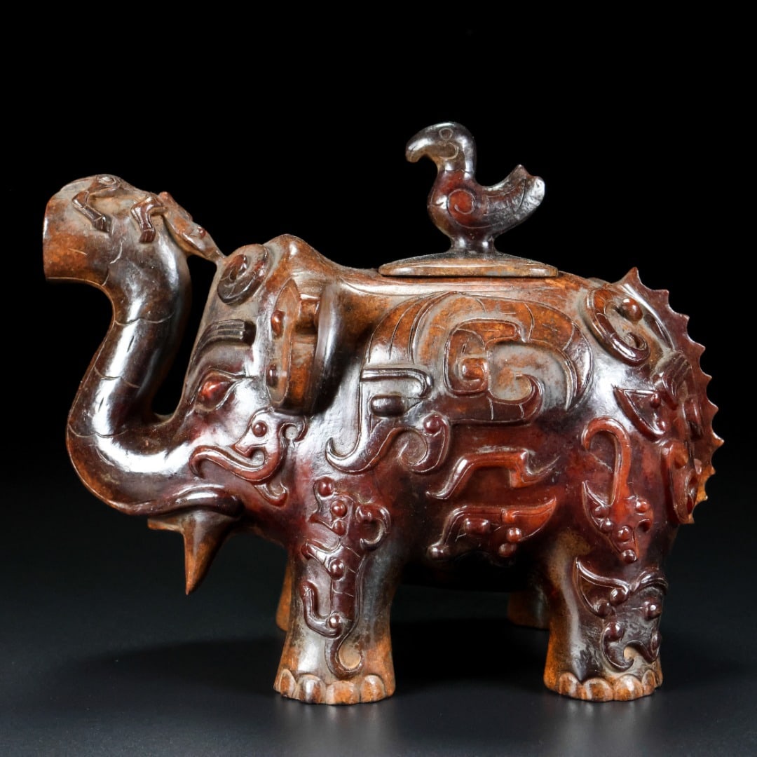 An Archaic Gaogu yu elephant Ornament: An Archaic Gaogu yu elephant Ornament,Ancient Time, China, Size:6.7inx3.9inx5.1in, Weight:1083g 