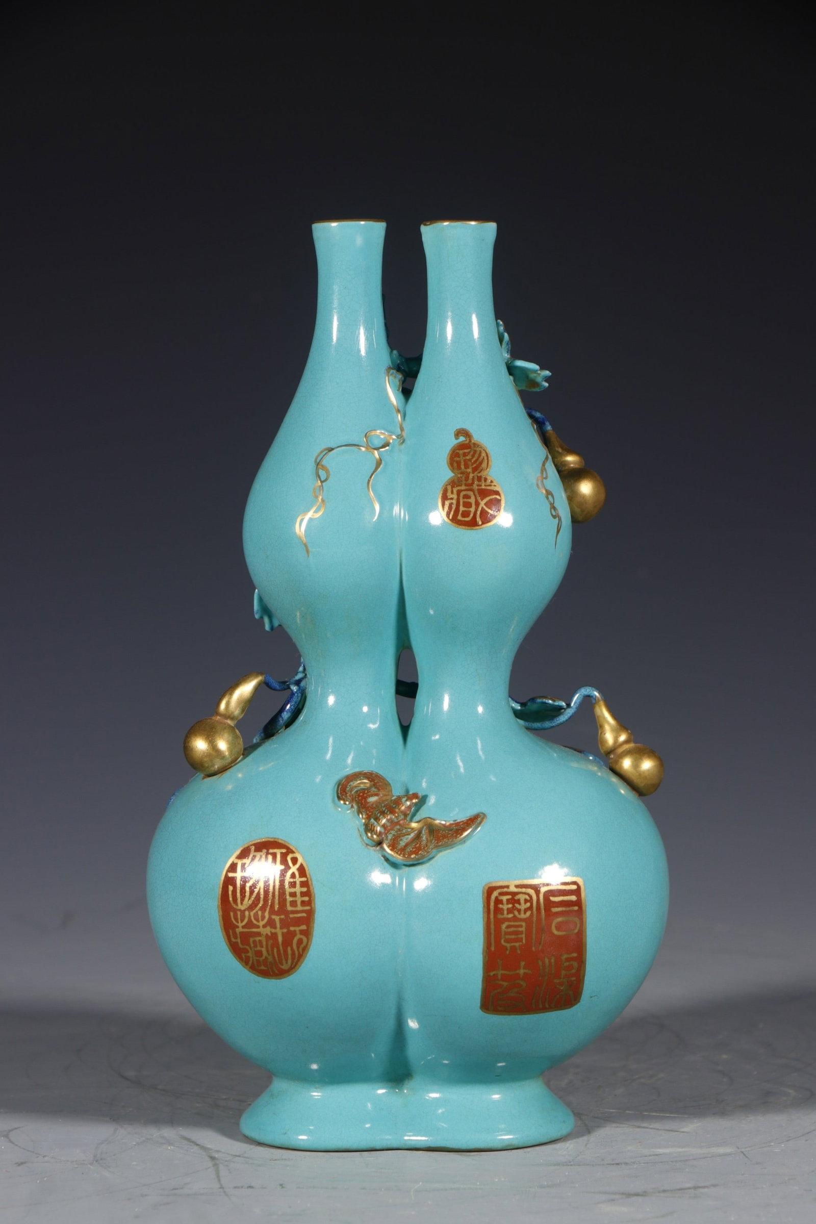 An Exquisite Turquoise Glazed Painted Gold Gourd Pattern Gourd-Shaped Vase (1 of 8)