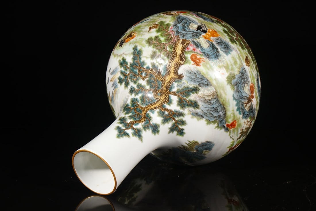 A Huge Enamel Pine and Rabbit Pattern Vase - 7