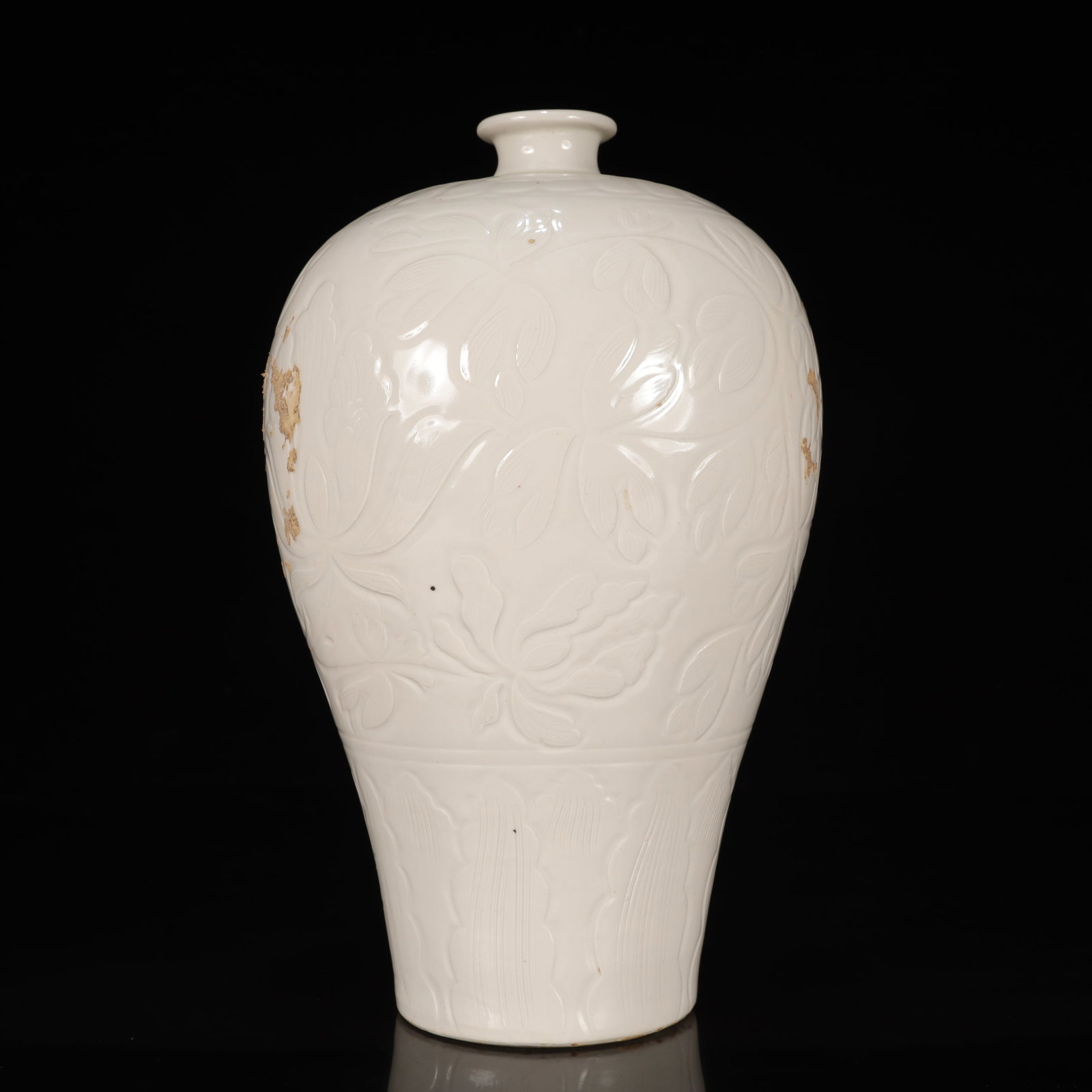 An Exquisite Ding yao Flower Pattern Vase (1 of 10)