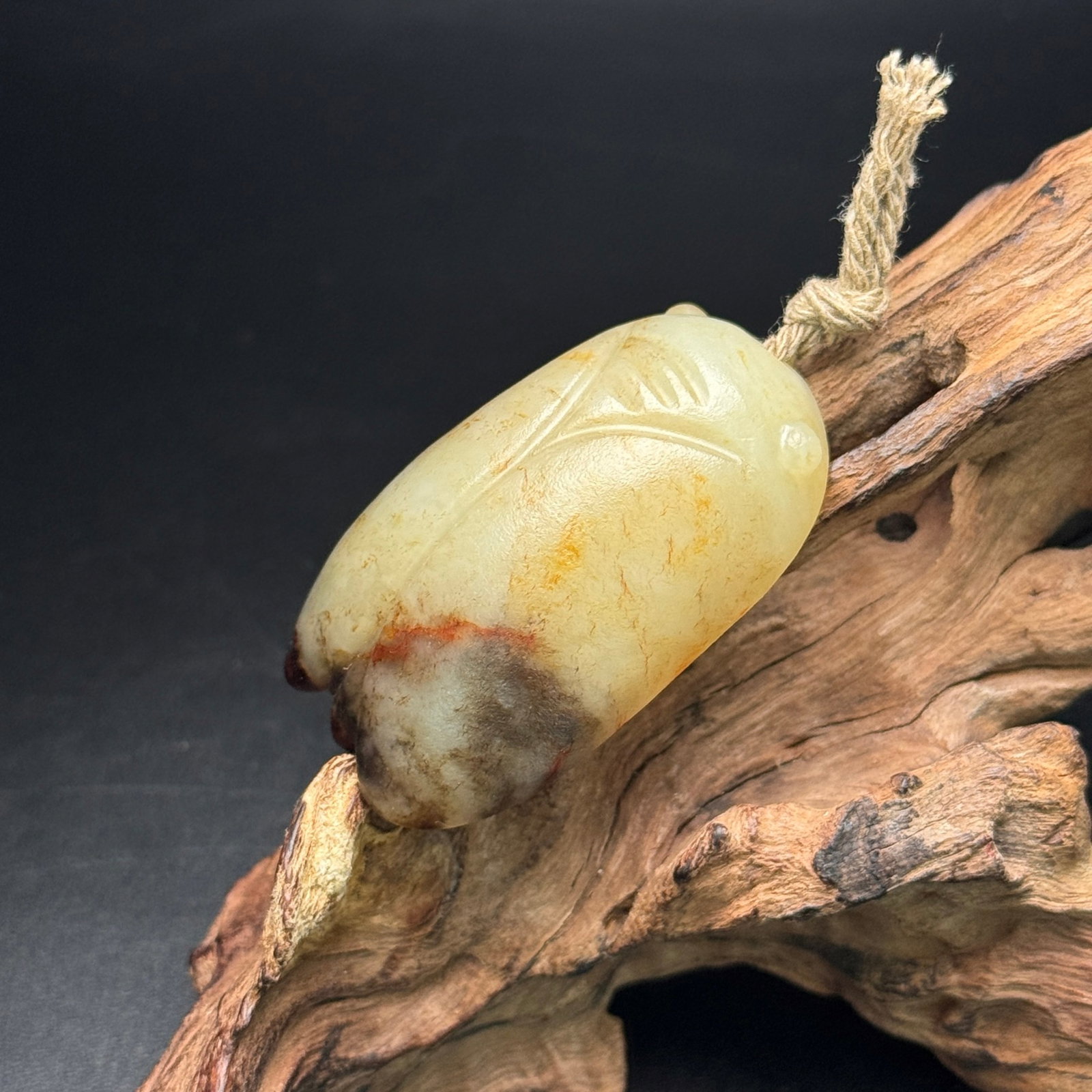 An Exquisite White Jade Cicada Ornament - 4