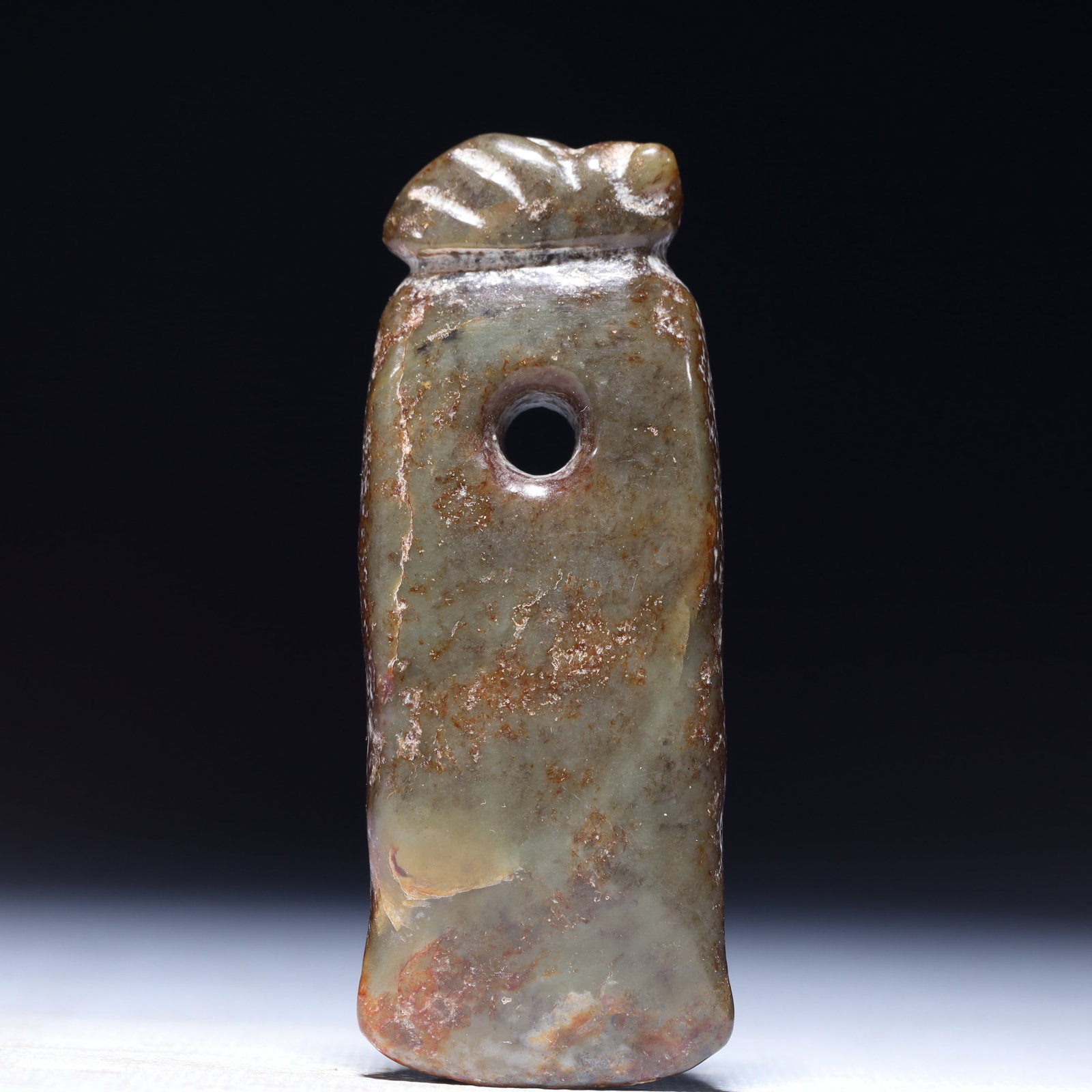 An Archaic Hongshan Culture Greenish Jade Pendant: An Archaic Hongshan Culture Greenish Jade Pendant,Ancient Time,China,Size:1.2inx0.4inx3.1in,Weight:64g 红山文化青白玉挂件,中国新