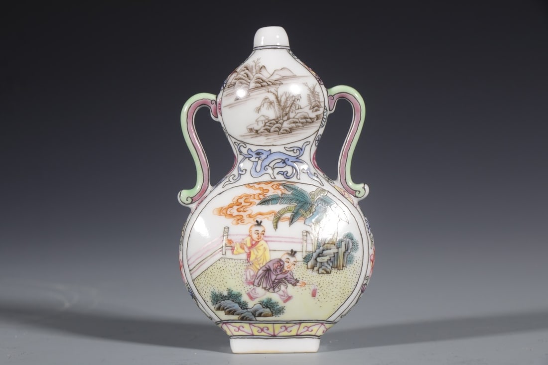 An Exquisite Enamel Character and Story Pattern Double-Ears Gourd-Shaped Vase: An Exquisite Enamel Character and Story Pattern Double-Ears Gourd-Shaped Vase,Qing Dynasty,China,Qianlong Four-character Mark,Size:3.9inx2.4in 珐琅彩人物故事&