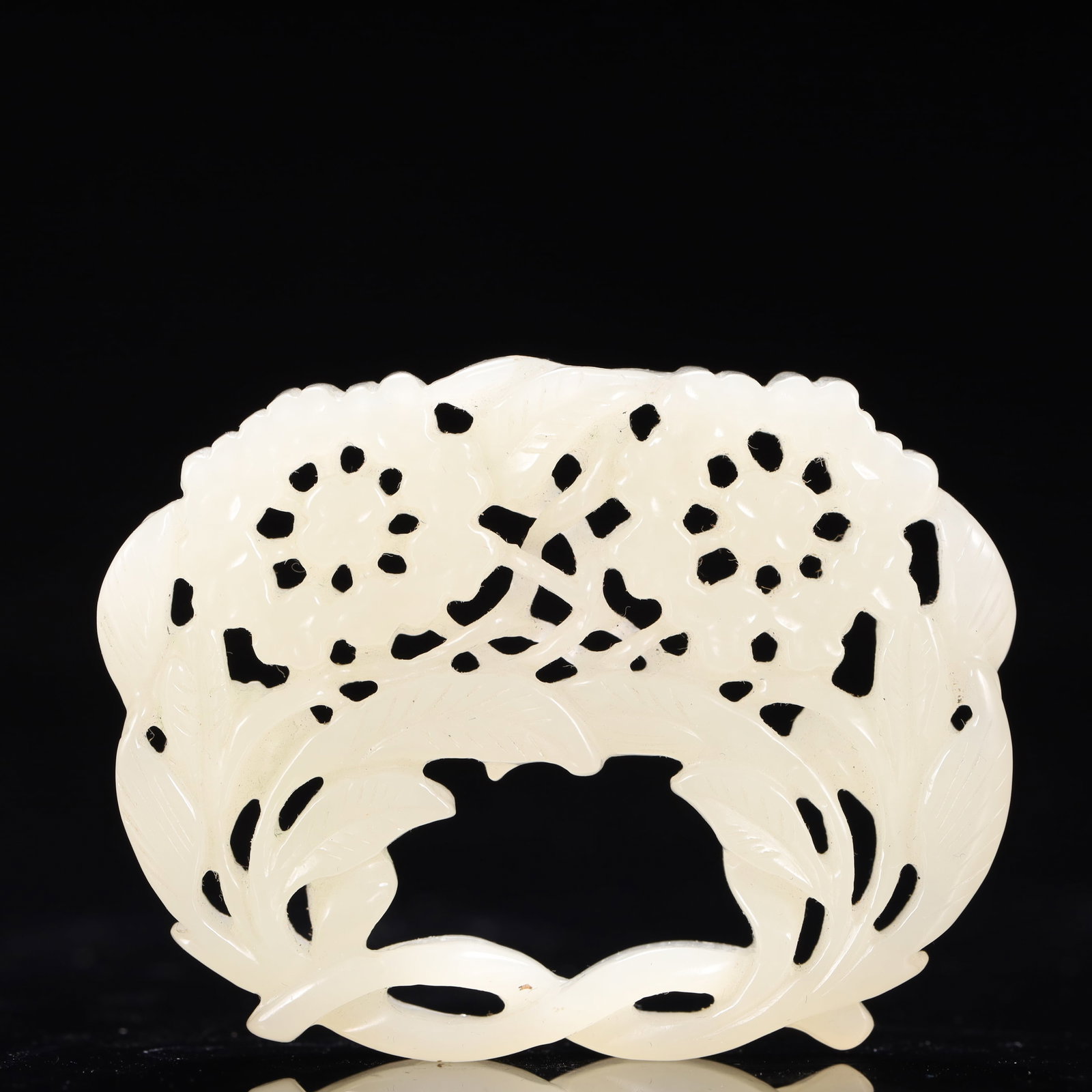 An Exquisite White Jade Flower Pattern Ornament: An Exquisite White Jade Flower Pattern Ornament,Qing Dynasty,China 白玉花卉纹摆件,中国清代