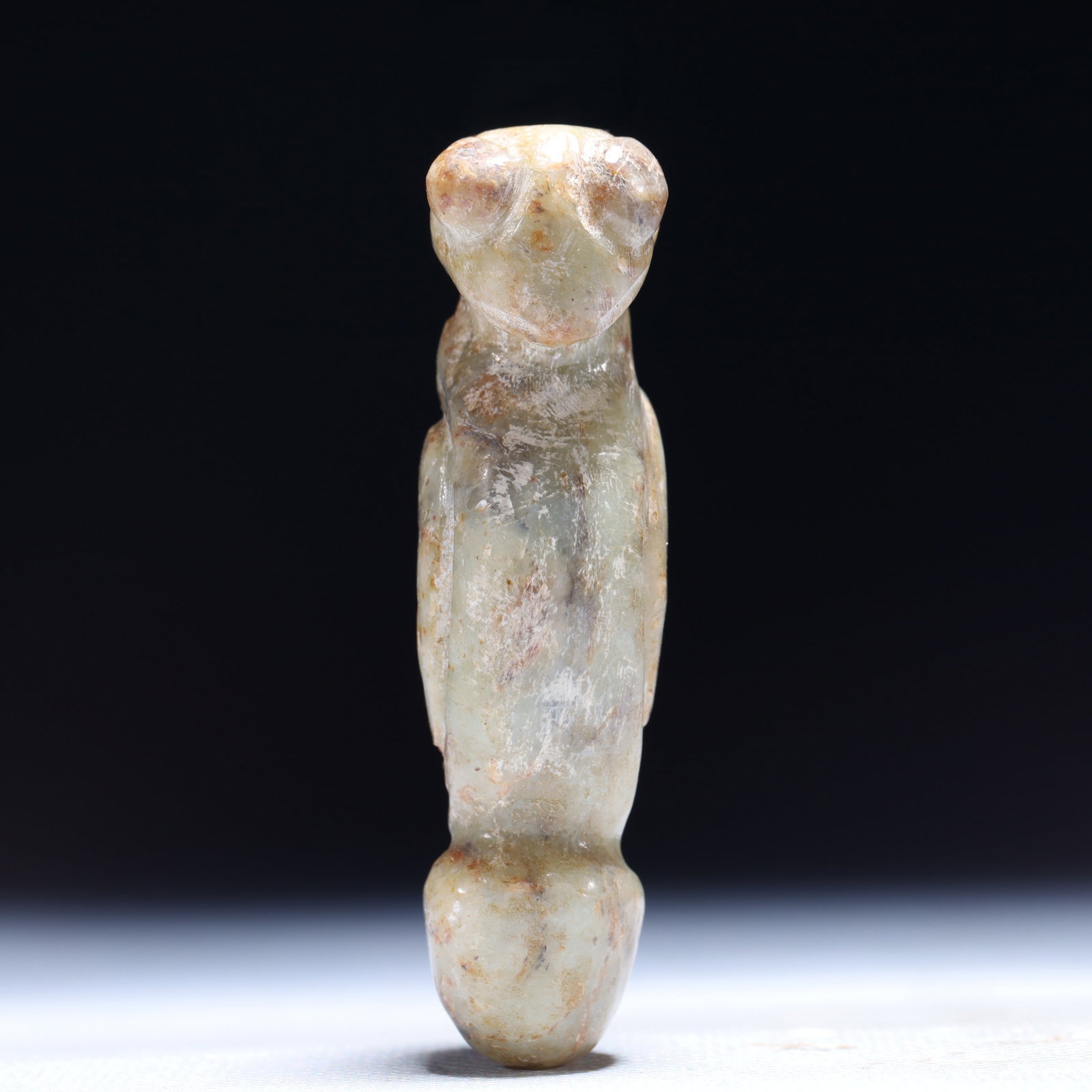 An Archaic Hongshan Culture White Jade Bird Pendant: An Archaic Hongshan Culture White Jade Bird Pendant,Ancient Time,China,Size:1inx0.6inx3.1in,Weight:54g 红山文化白玉鸟挂件,中国新