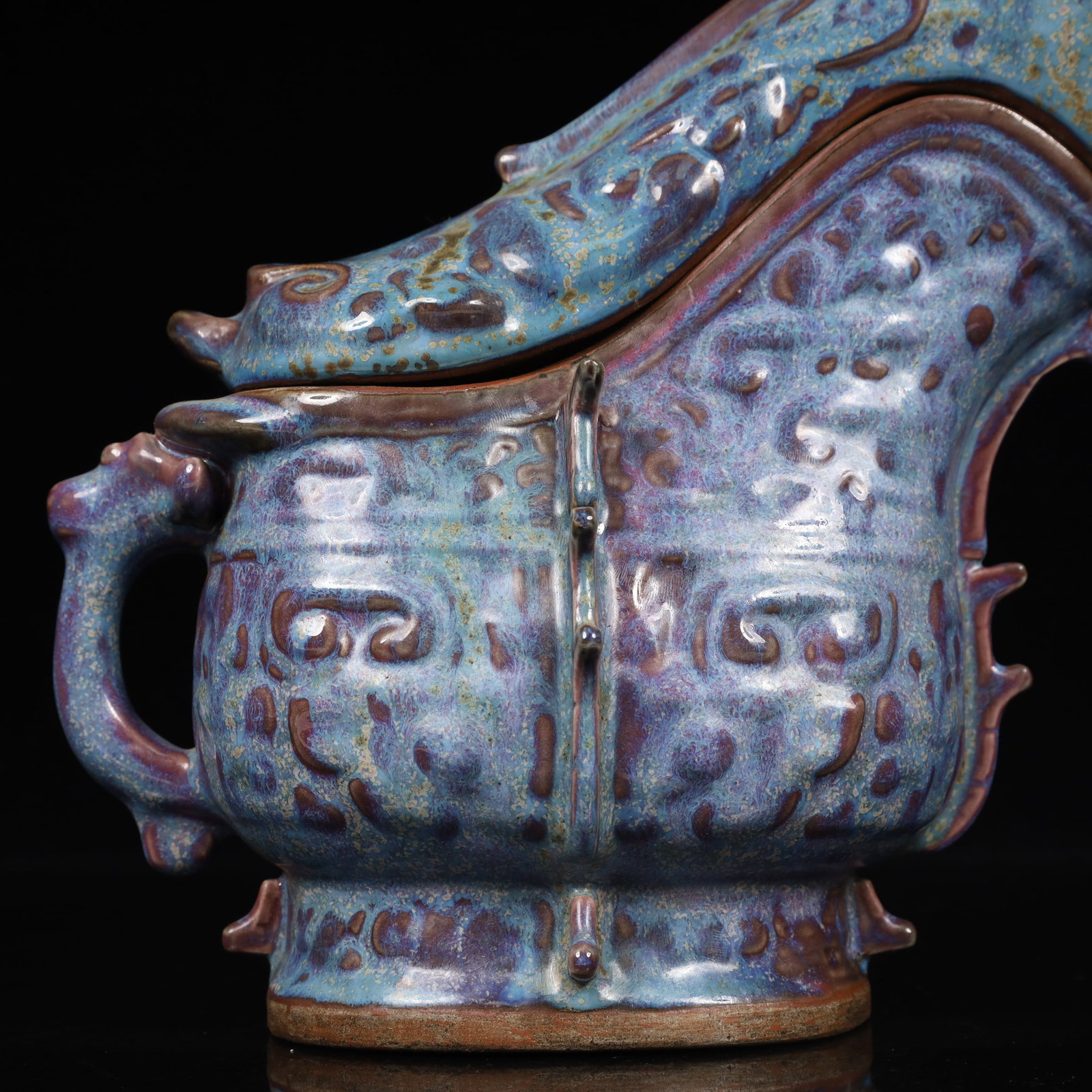 An Exquisite Jun yao Beast-Face Pattern Ewer - 3