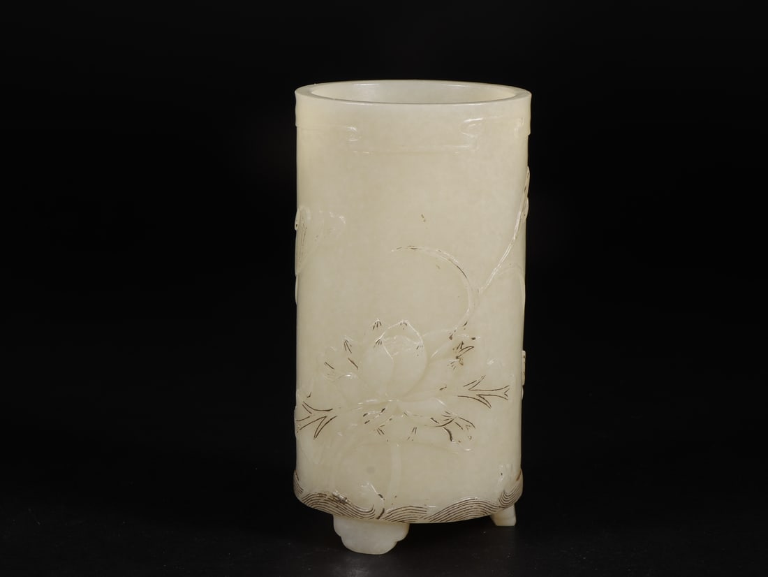 An Exquisite White Jade Flower and Mandarin Duck Pattern Tripod Brush Pot: An Exquisite White Jade Flower and Mandarin Duck Pattern Tripod Brush Pot,Qing Dynasty,China,Qianlong Four-character Mark,Size:2.4inx4.5in,Weight:261g 白玉花卉鸳鸯&