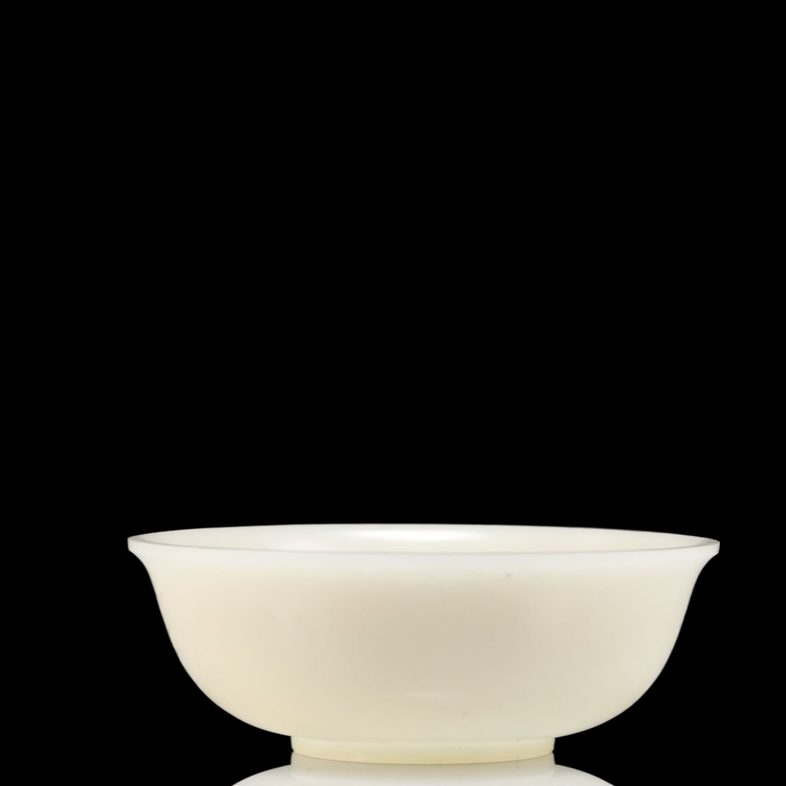 An Exquisite White Jade Bowl (1 of 5)