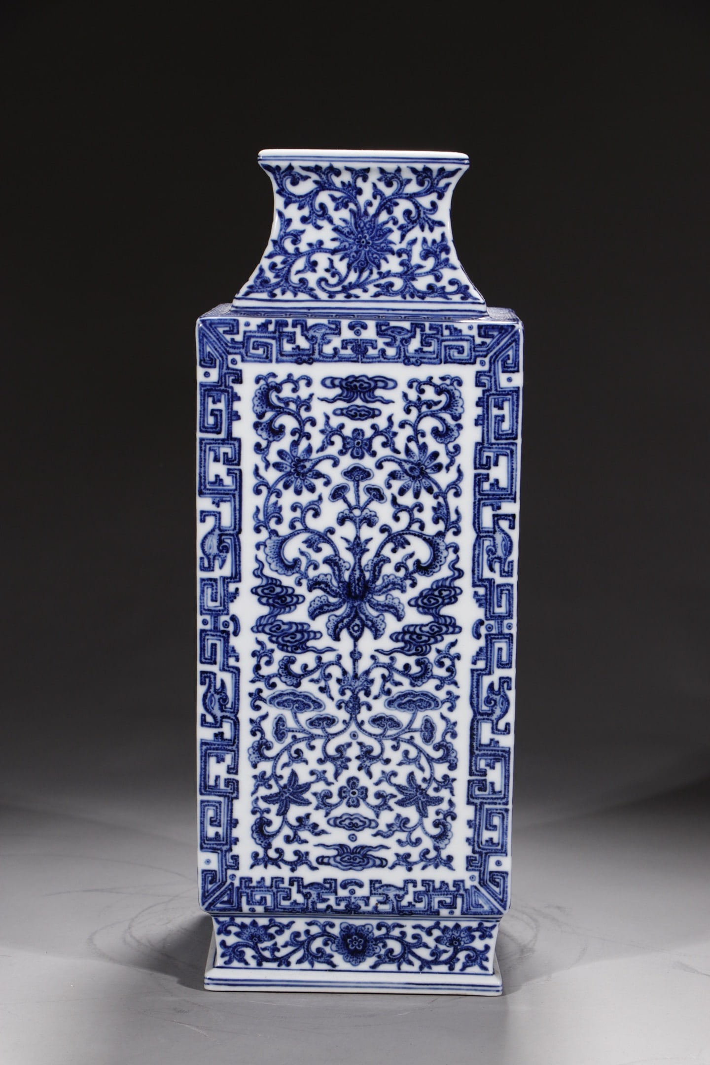 A Rare Blue and White Lotus Pattern Vase: A Rare Blue and White Lotus Pattern Vase,Qing Dynasty,China,Qianlong Six-character Mark,Size:15.1in 
