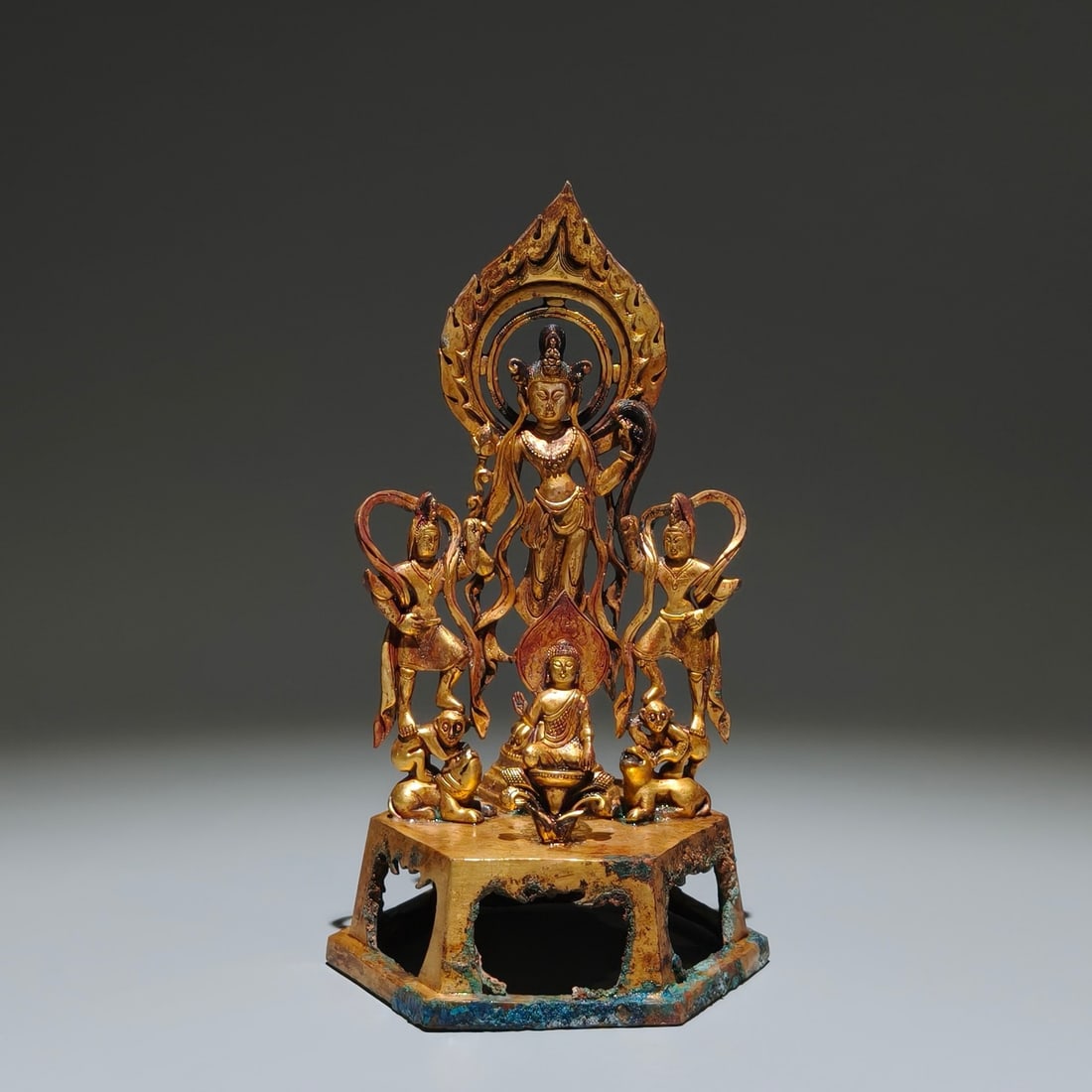 A Rare Gilt Bronze Buddha Statue Ornament: A Rare Gilt Bronze Buddha Statue Ornament,Tang Dynasty, China,Size:7.9inx3.9in 铜鎏金佛像摆件,中国唐代