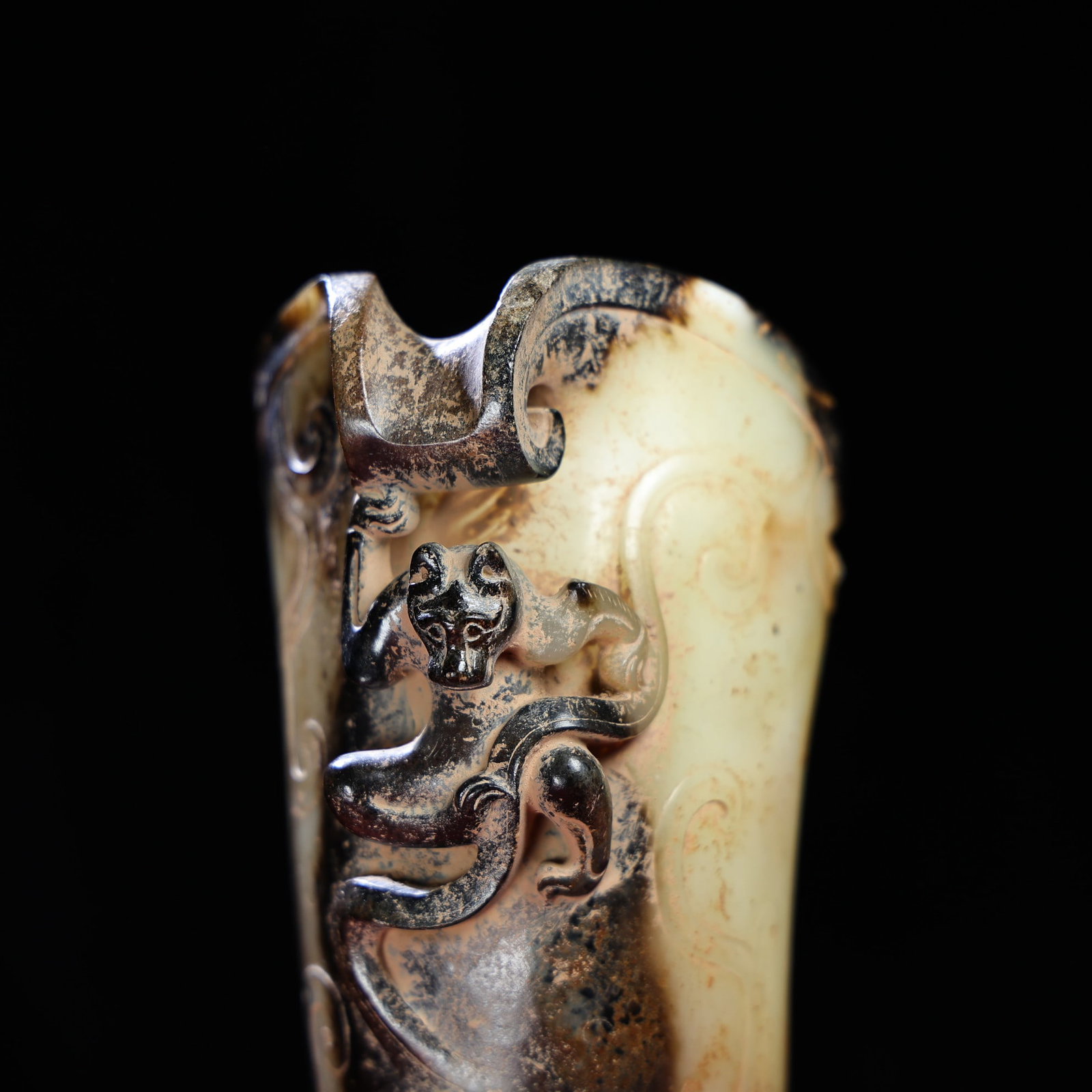 An Exquisite White Jade Dragon Pattern Cup - 6