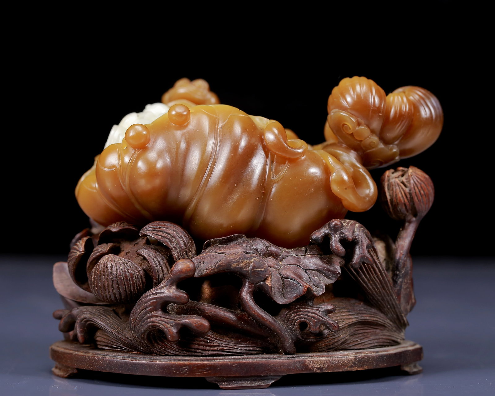 An Exquisite White Jade Lotus Seed Pattern Brush Washer (1 of 10)