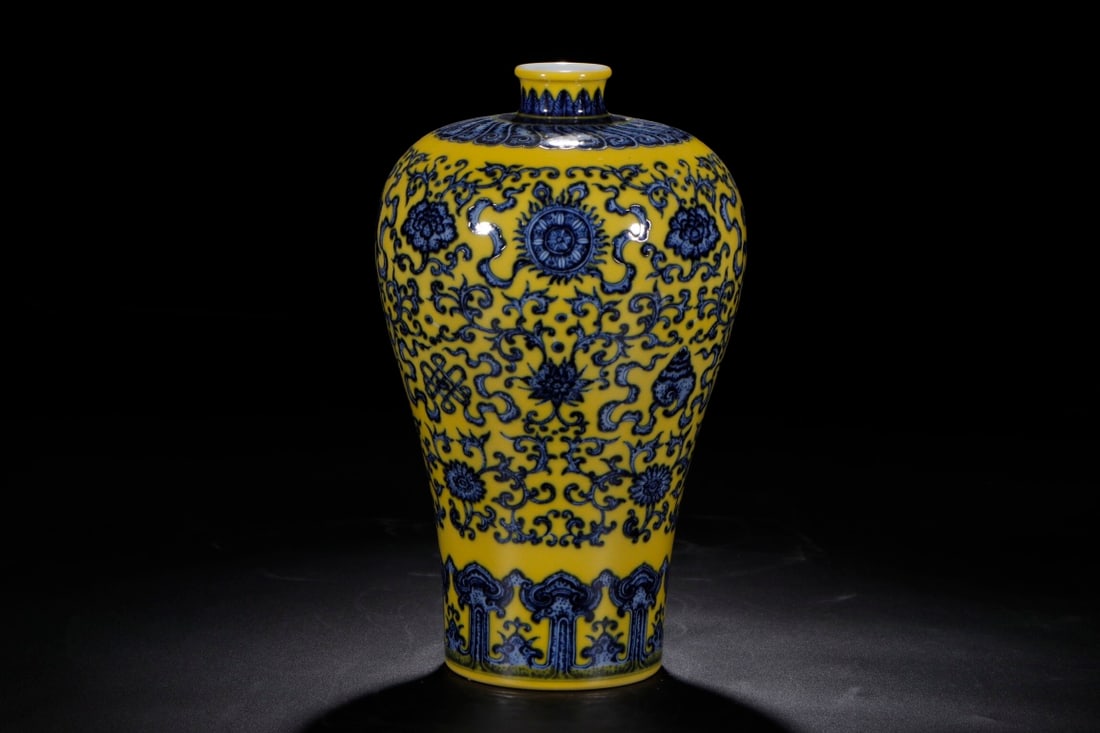 A Rare Yellow Ground Blue and White Lotus Pattern Vase: A Rare Yellow Ground Blue and White Lotus Pattern Vase,Qing Dynasty,China,Yongzheng Six-character Mark,Size:12.2in 