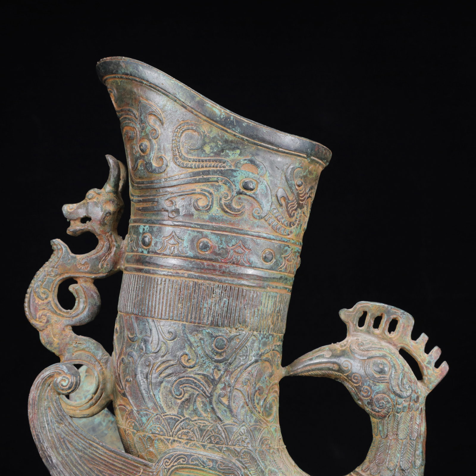 An Archaic Bronze Phoenix Pattern Cup - 12