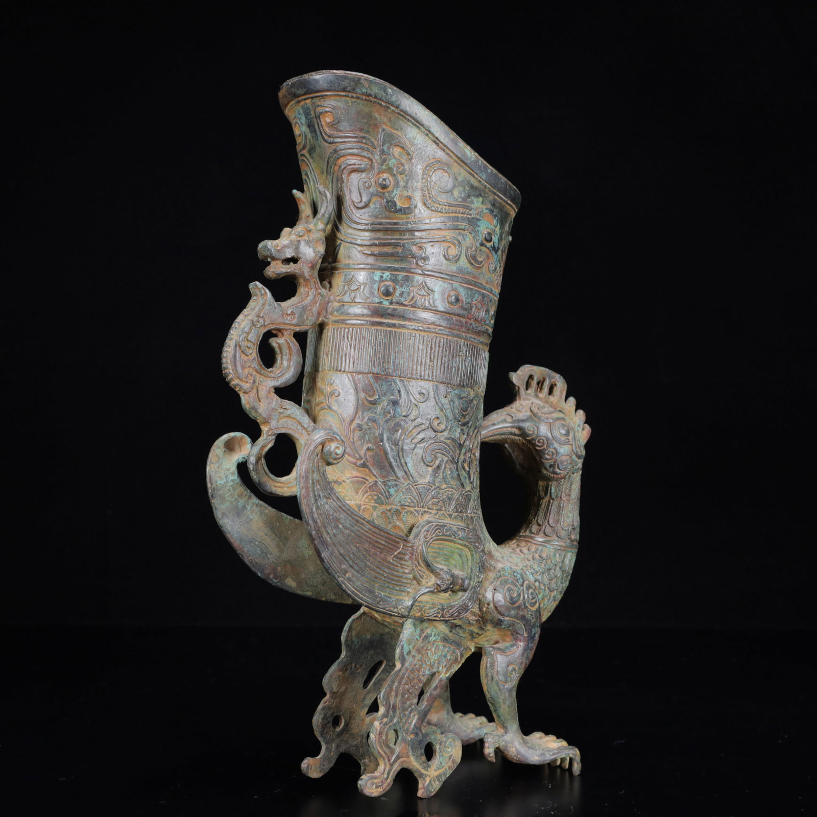 An Archaic Bronze Phoenix Pattern Cup - 14