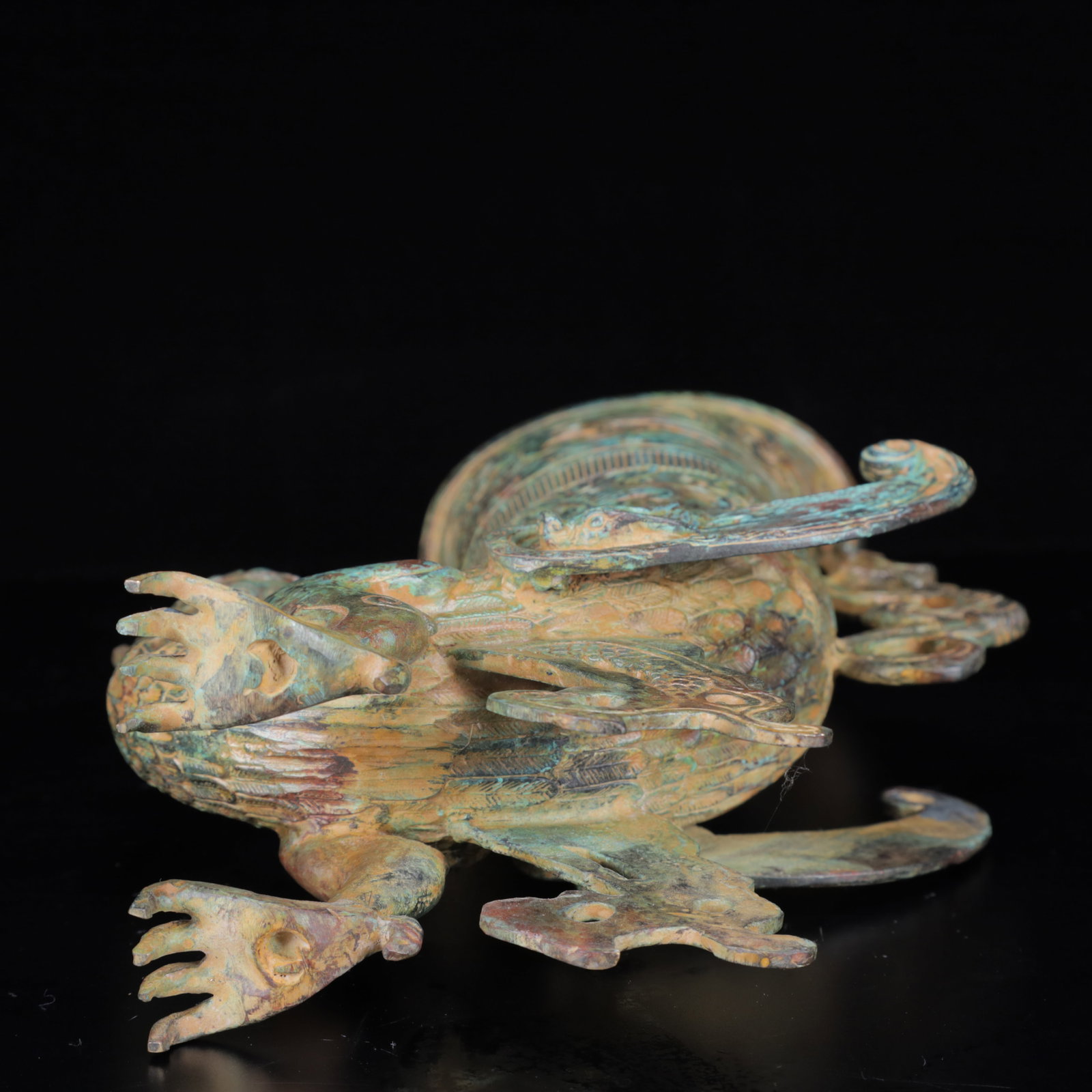 An Archaic Bronze Phoenix Pattern Cup - 17