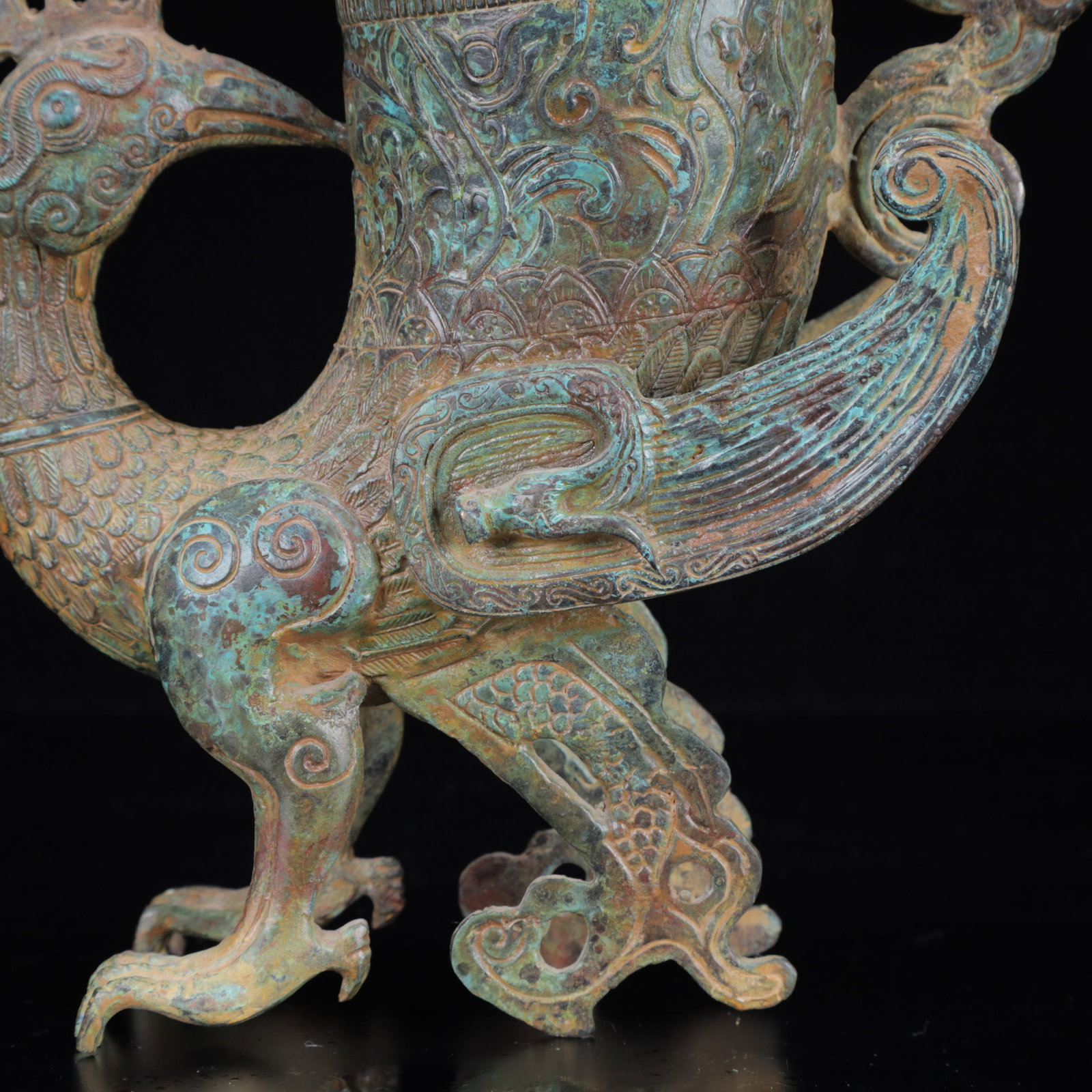 An Archaic Bronze Phoenix Pattern Cup - 4