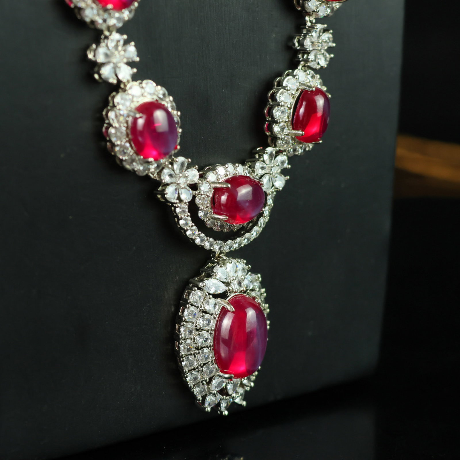 An Exquisite Necklace - 3