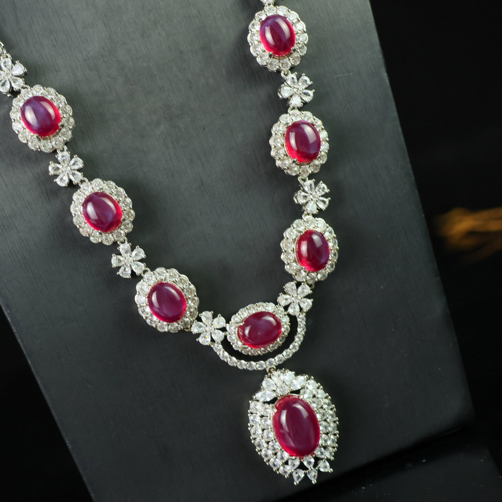 An Exquisite Necklace - 6