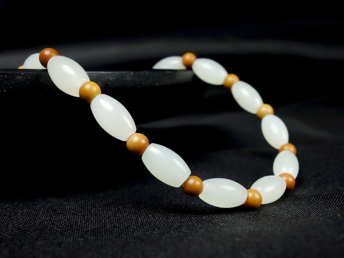 An Exquisite White Jade Bracelets - 3