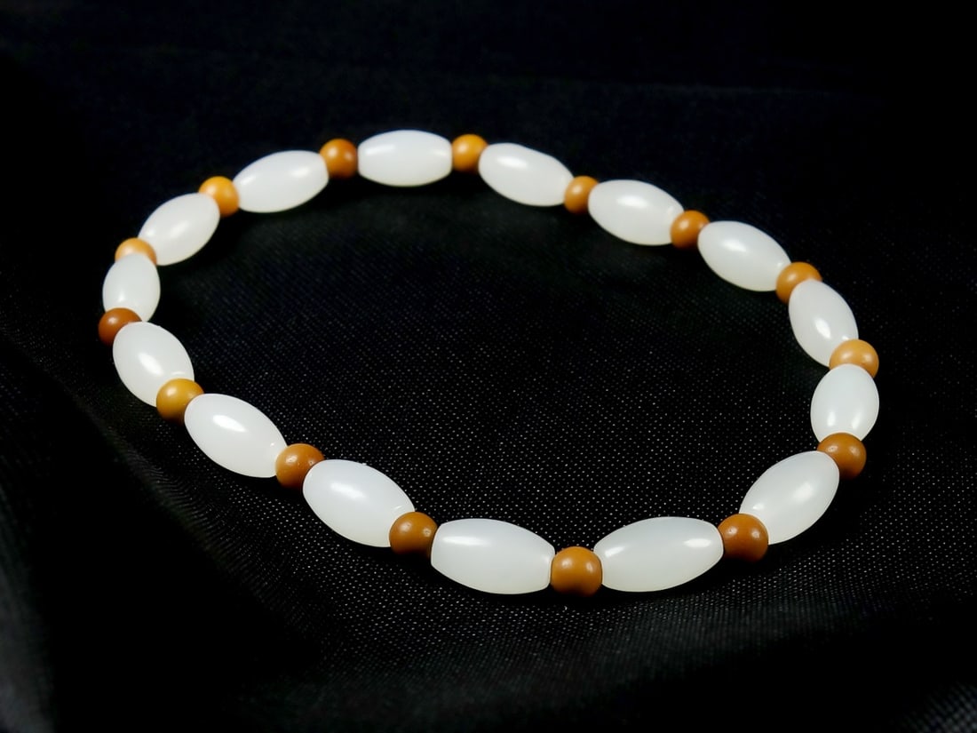 An Exquisite White Jade Bracelets - 5