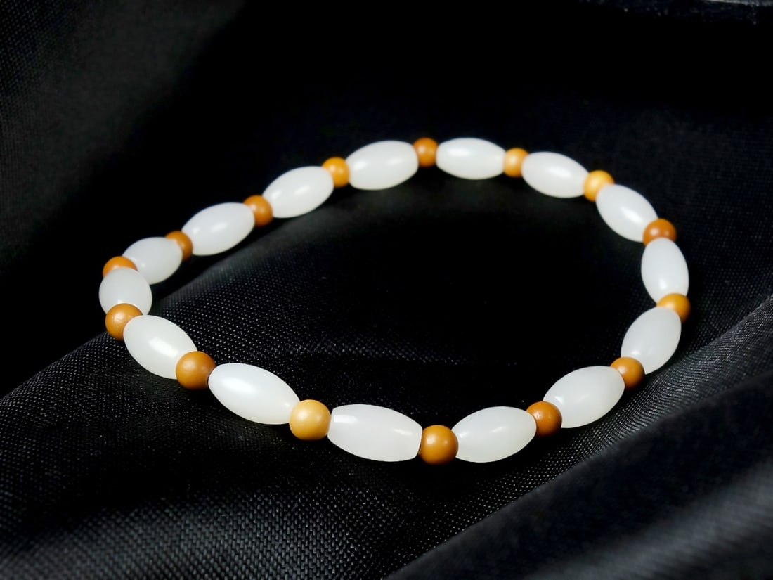 An Exquisite White Jade Bracelets - 6