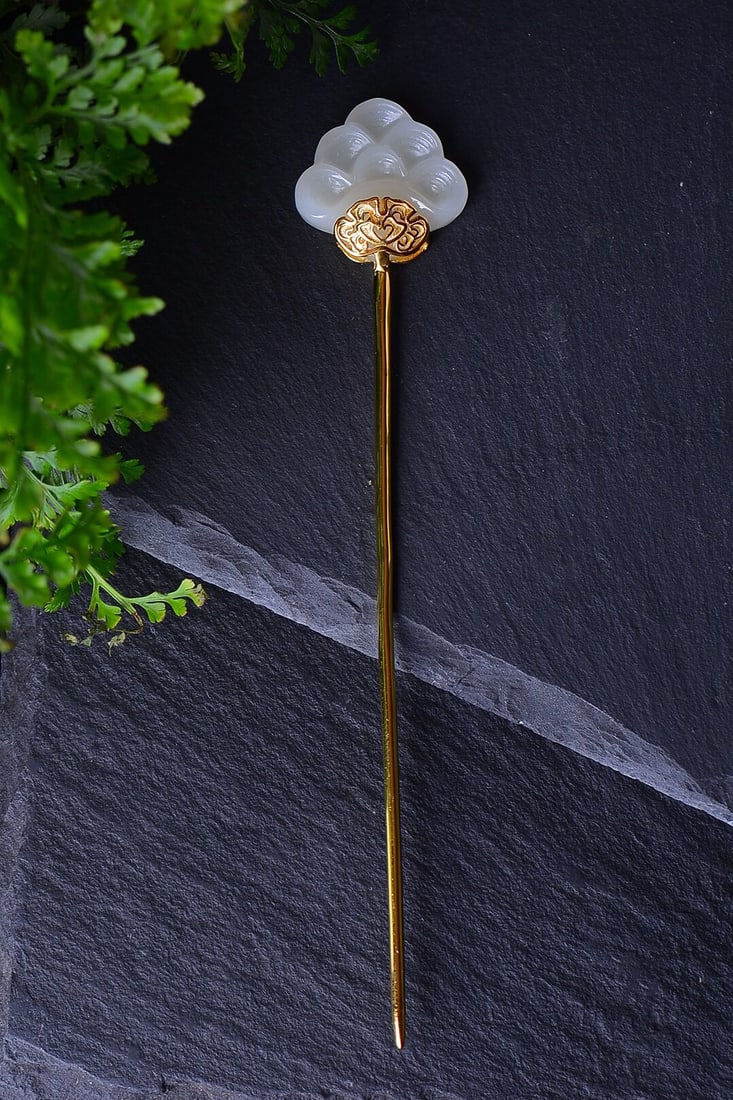 An Exquisite Sterling Silver-Gold Plated Inlaid White Jade Hairpin: An Exquisite Sterling Silver-Gold Plated Inlaid White Jade Hairpin,Size:0.9inx1in 纯银镀金镶白玉发簪
