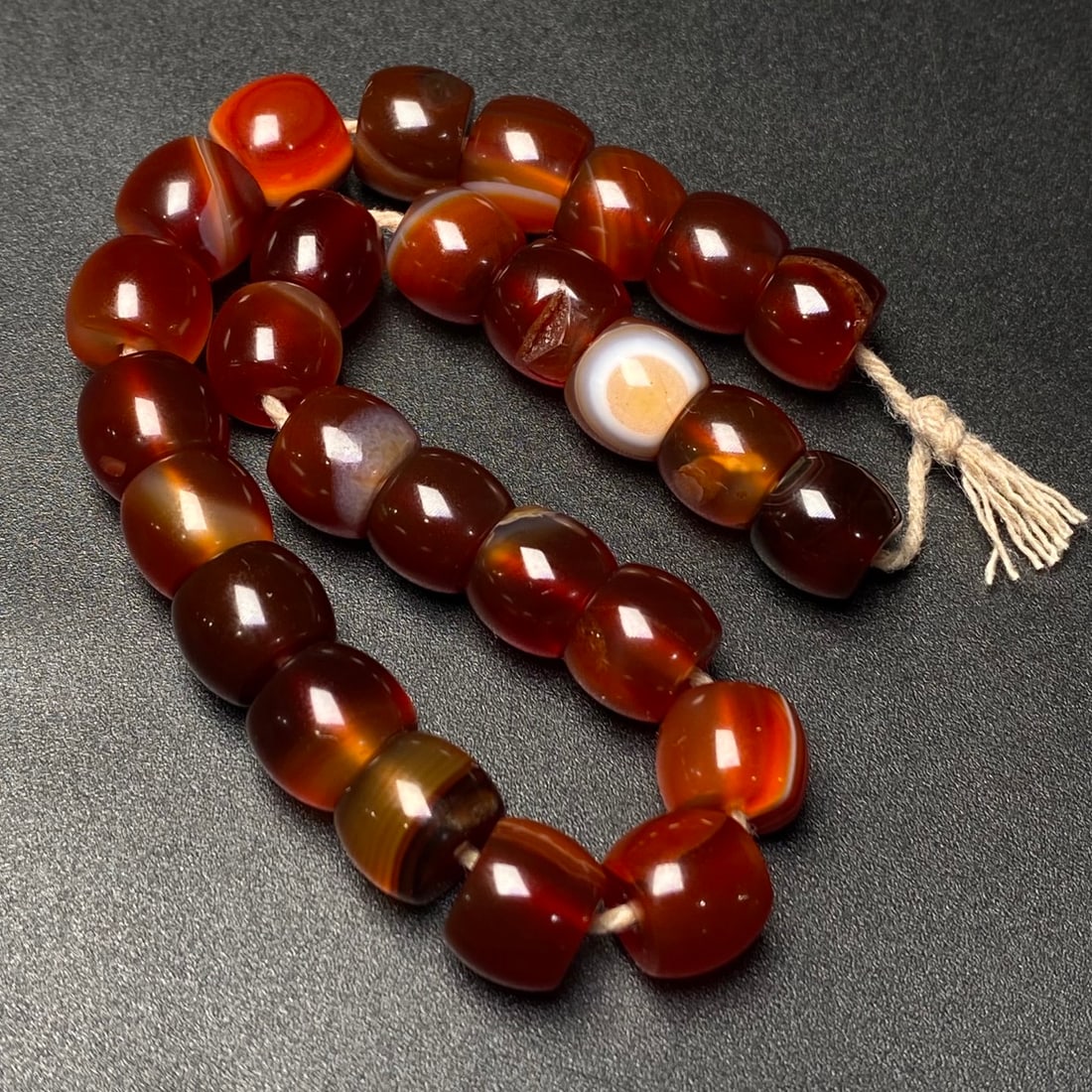 A Precious Agate Bracelets - 4