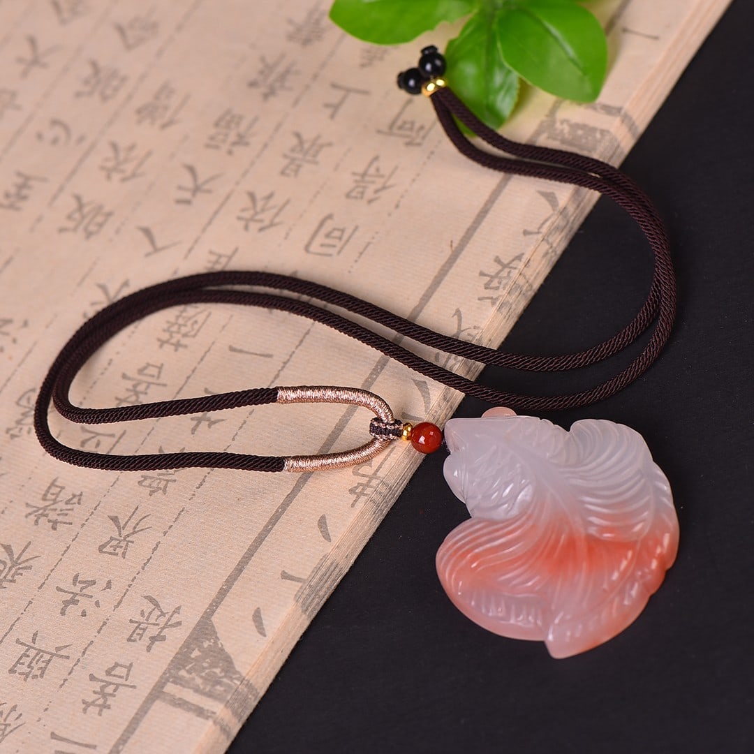 An Exquisite Red Jade Fish Pattern Pendant - 2