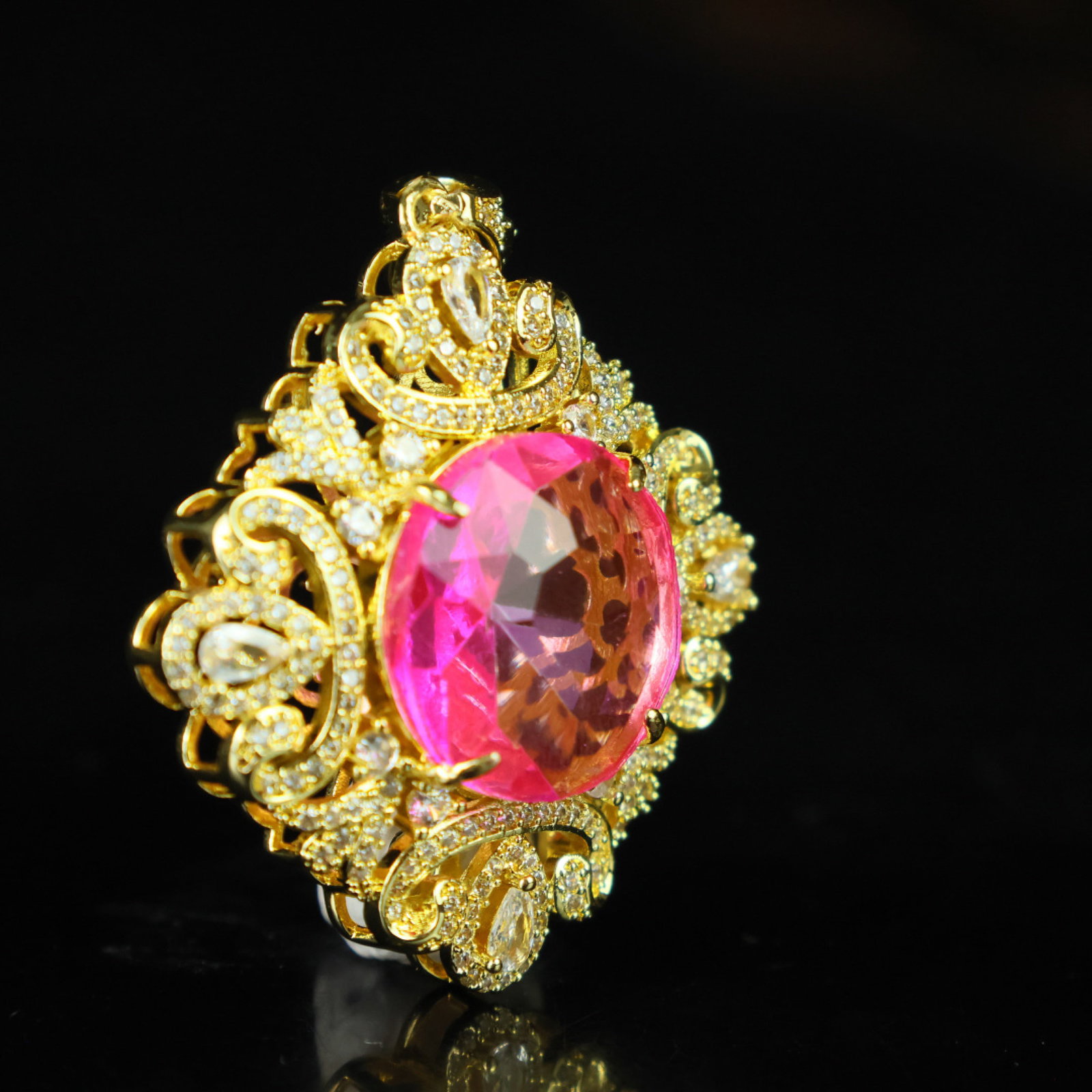 An Exquisite Pendant - 3