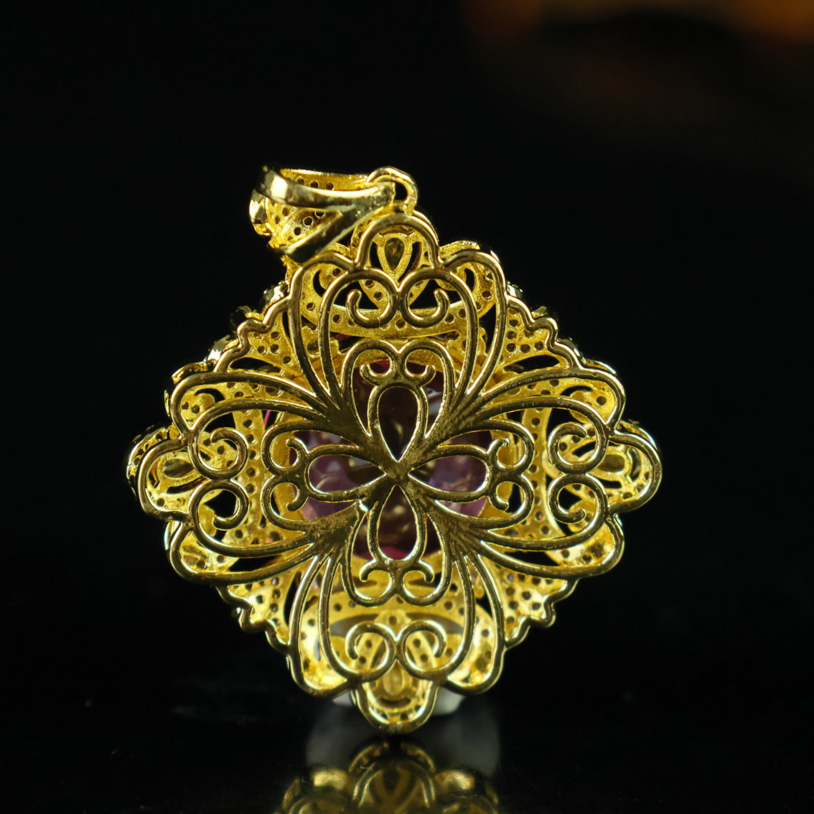 An Exquisite Pendant - 5