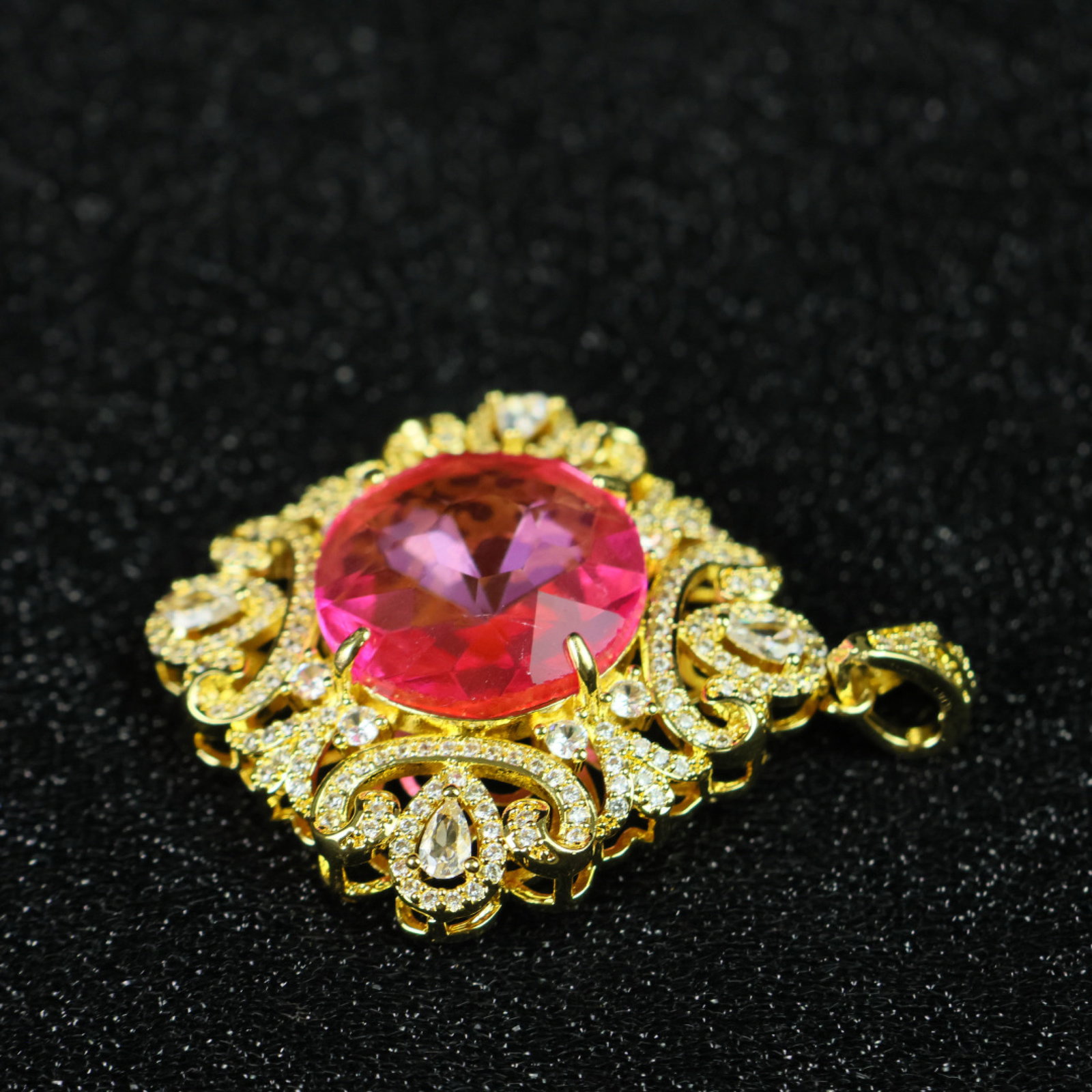 An Exquisite Pendant - 6