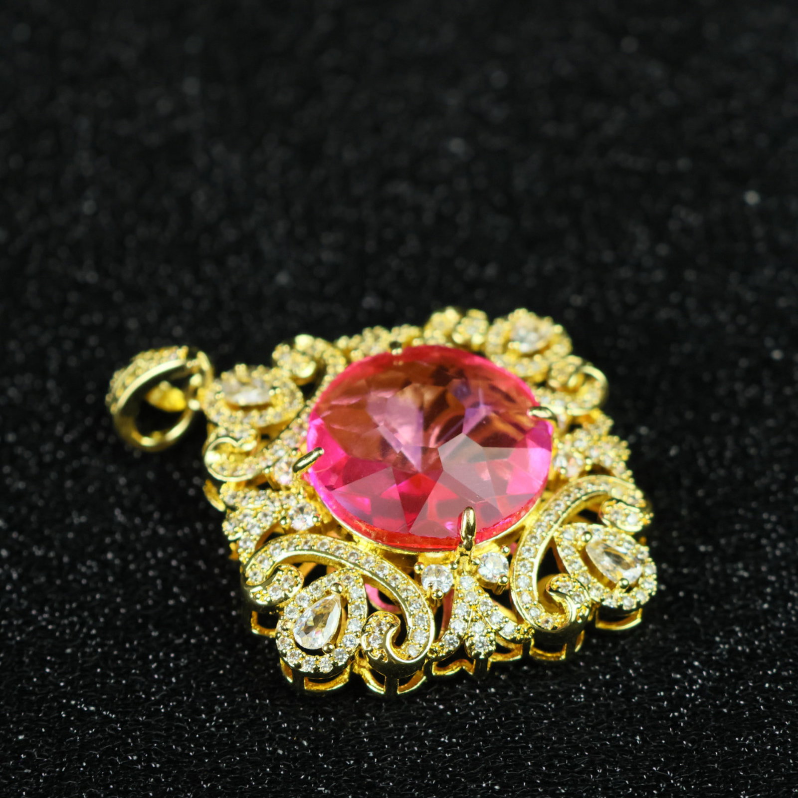 An Exquisite Pendant - 7