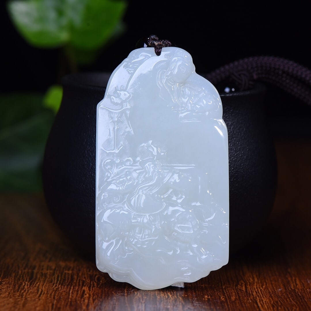 An Exquisite White Jade Guangong Pattern Pendant: An Exquisite White Jade Guangong Pattern Pendant,Size:1.3inx2.4in