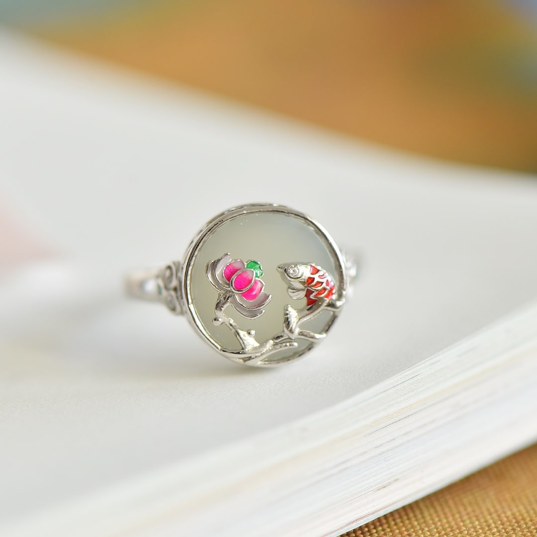 An Exquisite Sterling Silver Inlaid White Jade Enamel Ring: An Exquisite Sterling Silver Inlaid White Jade Enamel Ring, 纯银镶白玉珐琅戒指