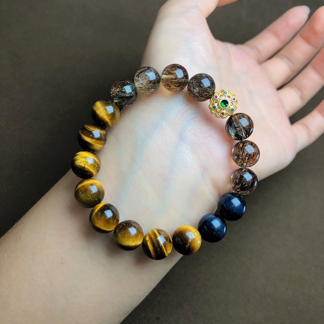 An Exquisite Crystal Bracelets - 2