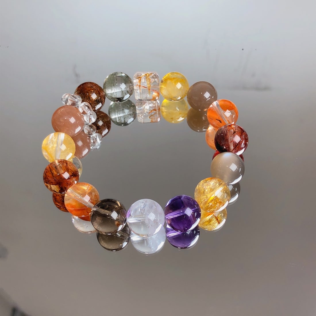 An Exquisite Multi-Gem Bracelets - 9